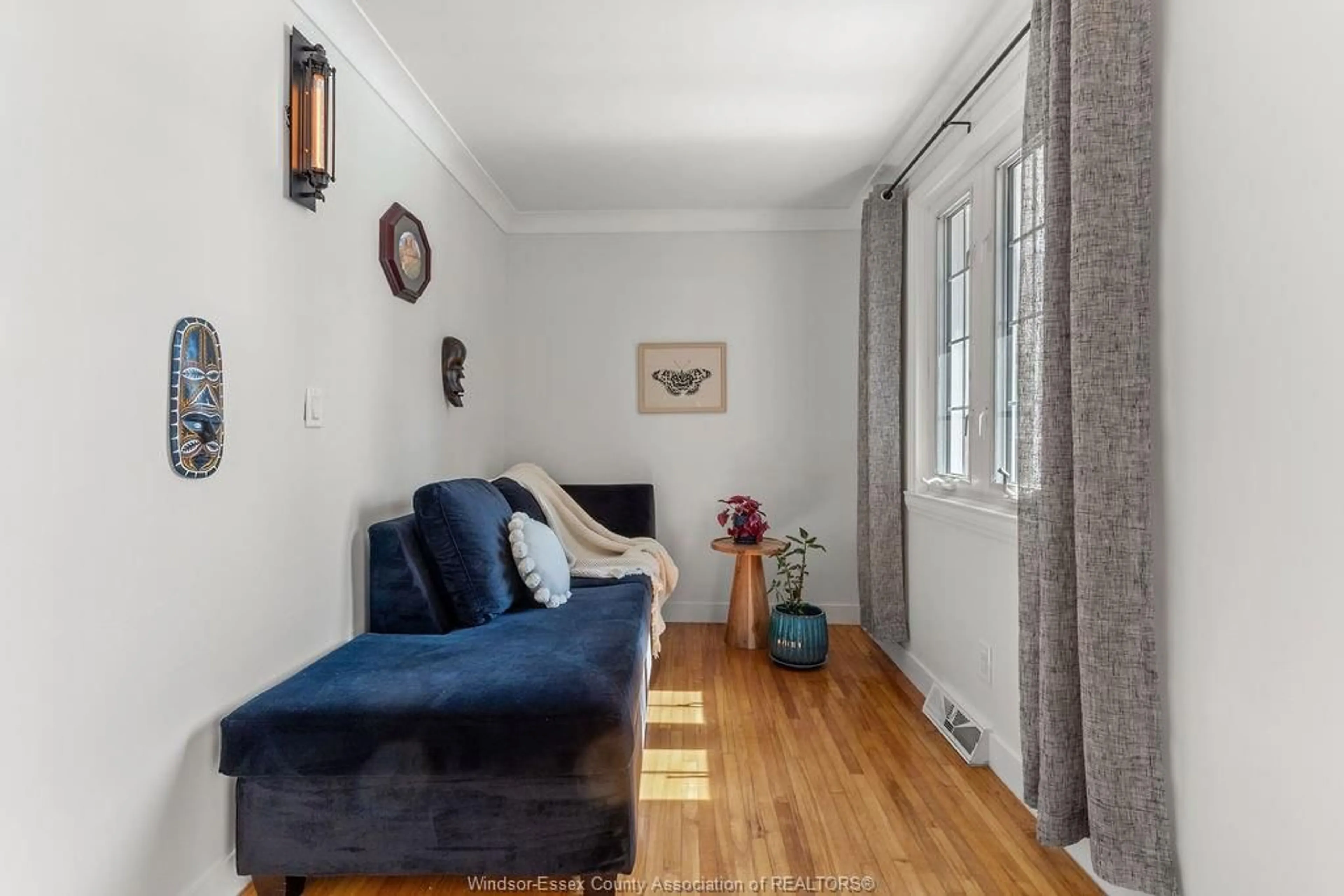 Living room with furniture, unknown for 2570 JOS. ST. LOUIS Ave, Windsor Ontario N8T 2M5