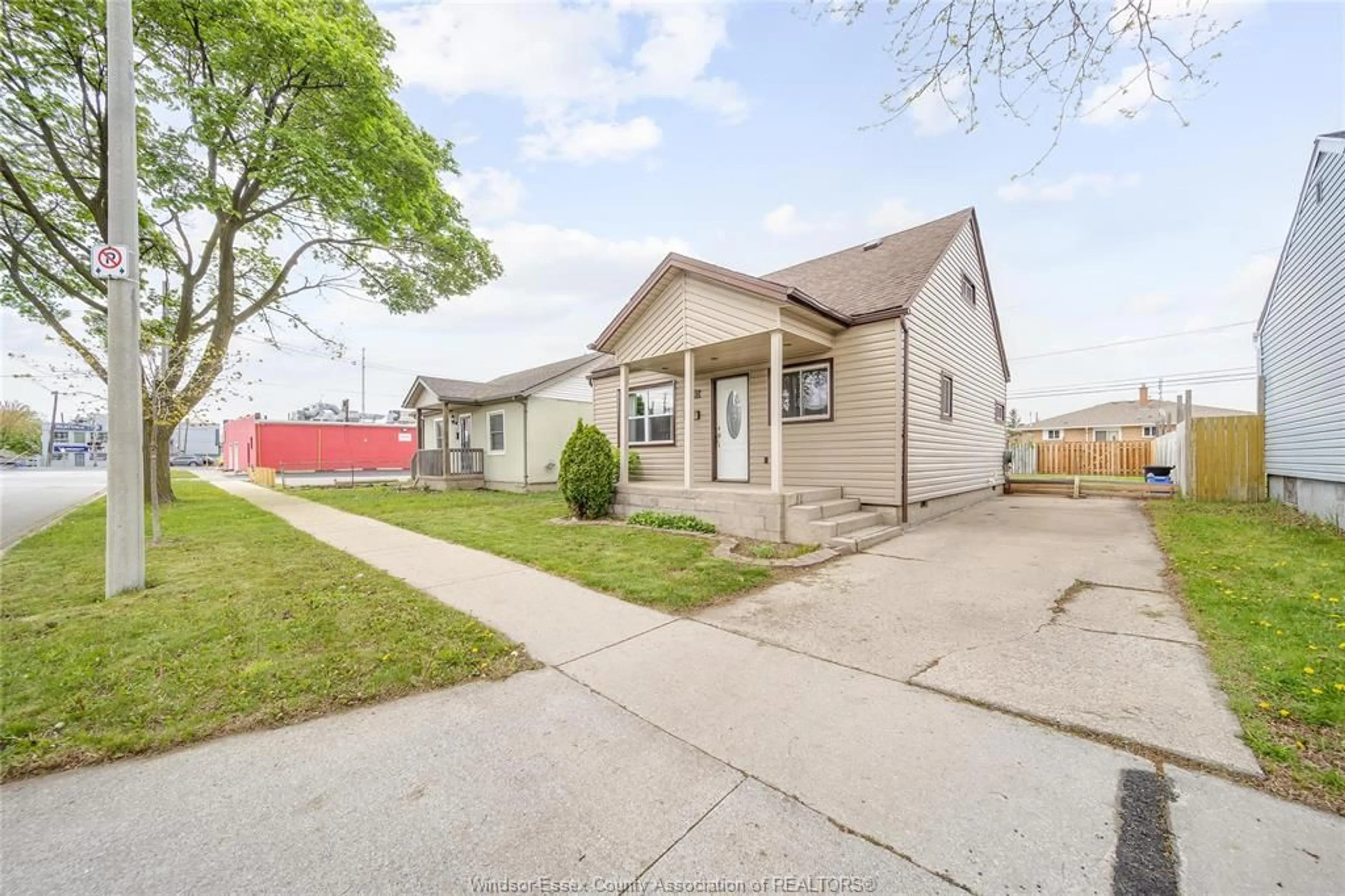 Unknown for 2126 FOREST Ave, Windsor Ontario N8W 2G5