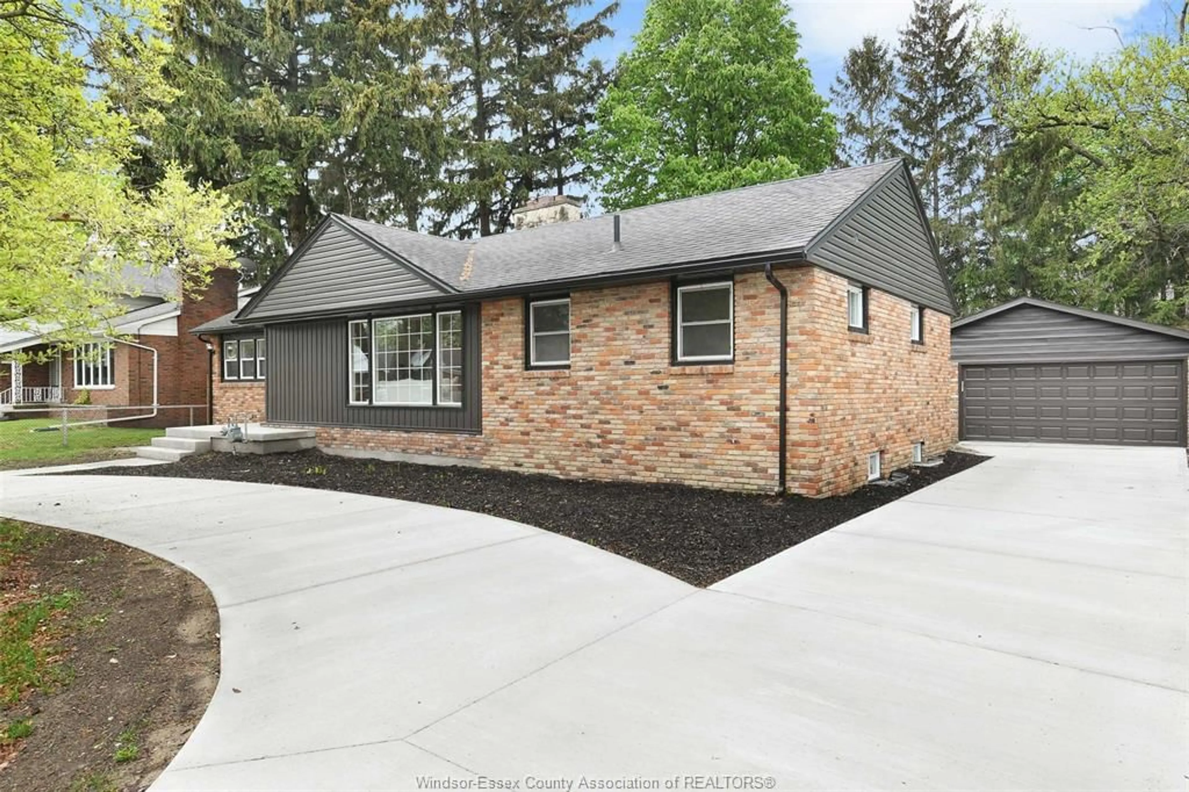 Home with brick exterior material, street for 847 MATTHEW BRADY, Windsor Ontario N8S 3J7
