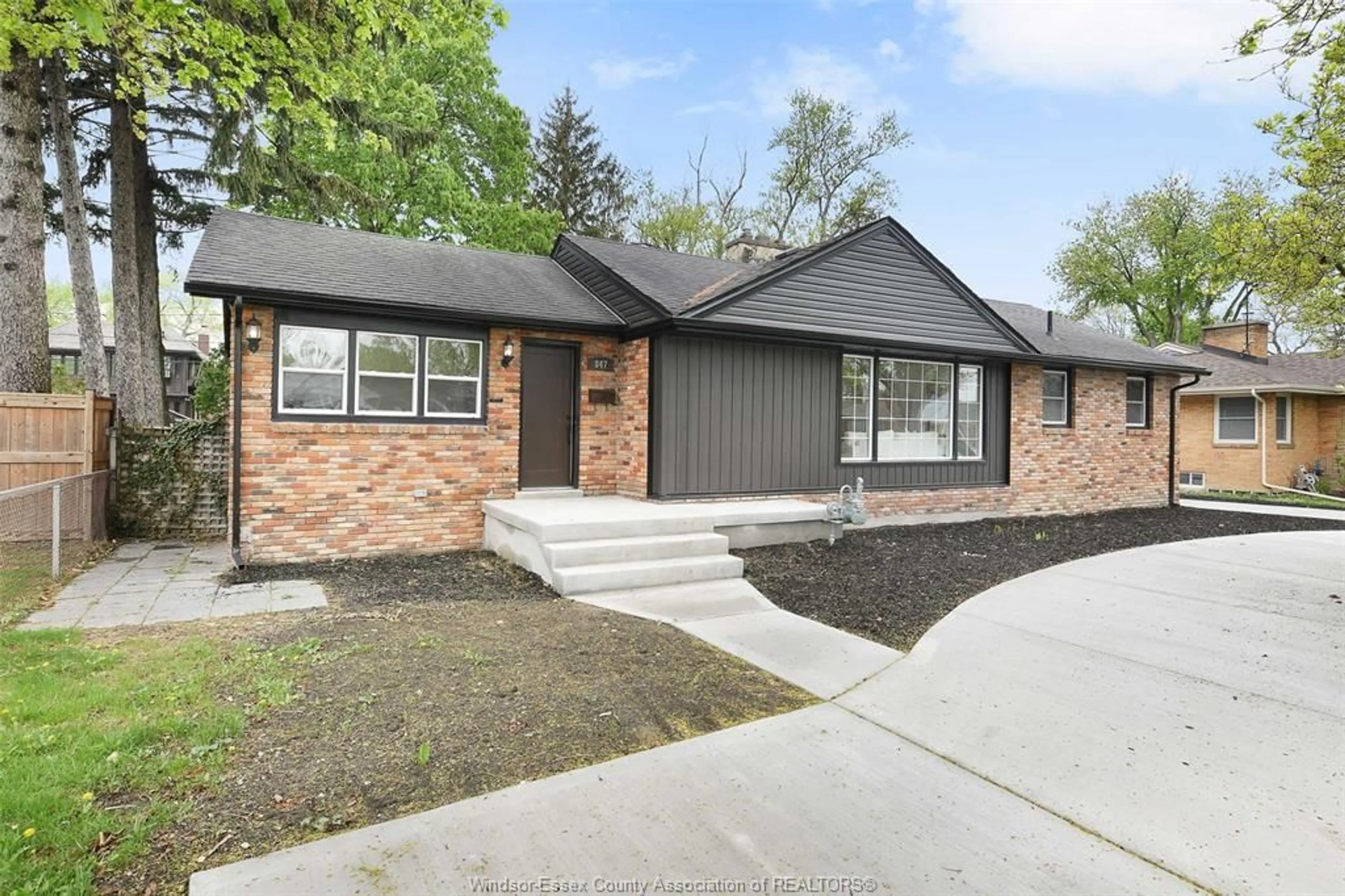Home with brick exterior material, street for 847 MATTHEW BRADY, Windsor Ontario N8S 3J7