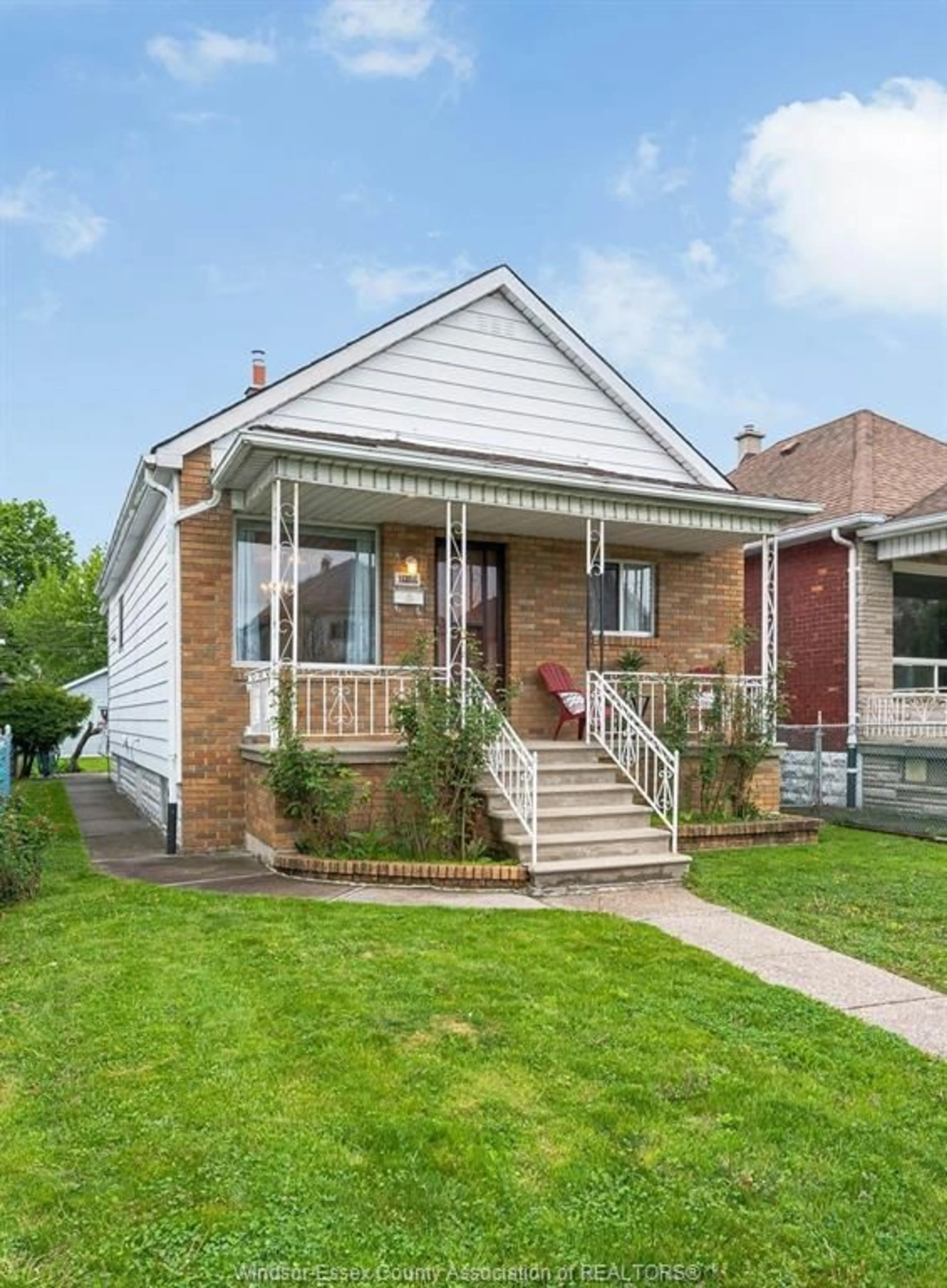 Home with brick exterior material, street for 1086 MARION Ave, Windsor Ontario N9A 2J4