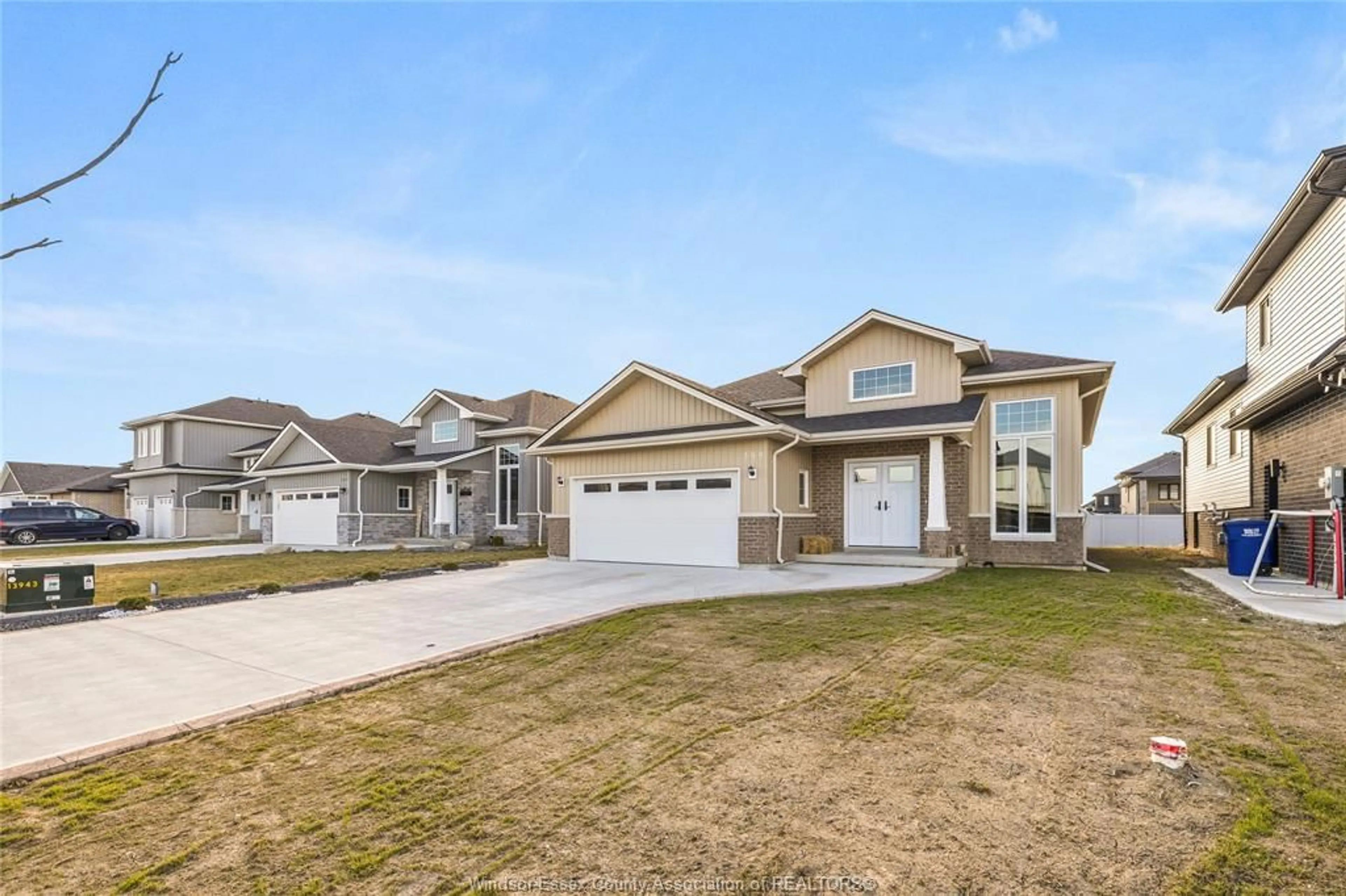 Home with vinyl exterior material, street for 309 MORIN Rd, Amherstburg Ontario N9V 0G8