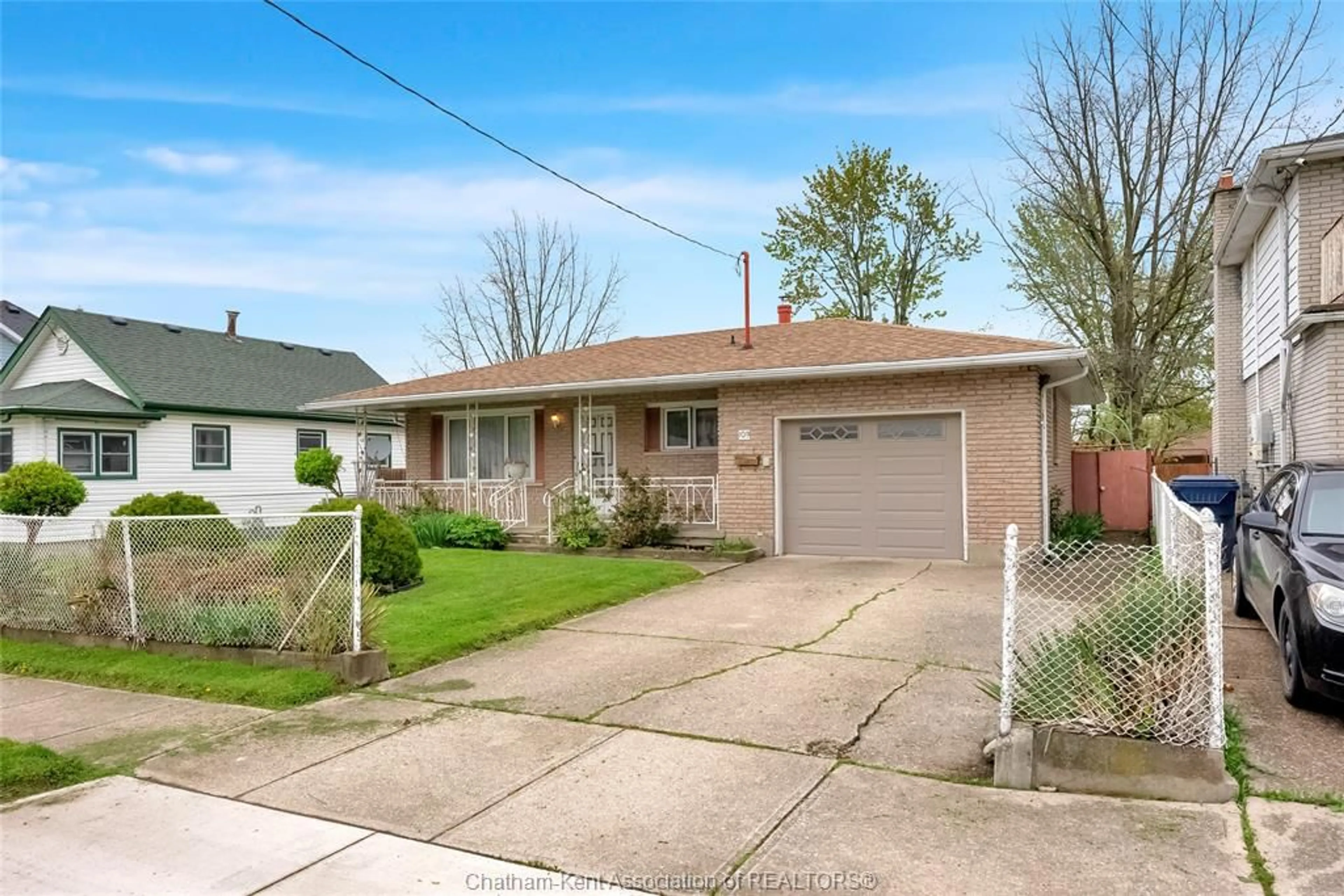 Unknown for 109 Woods St, Chatham Ontario N7L 3P9