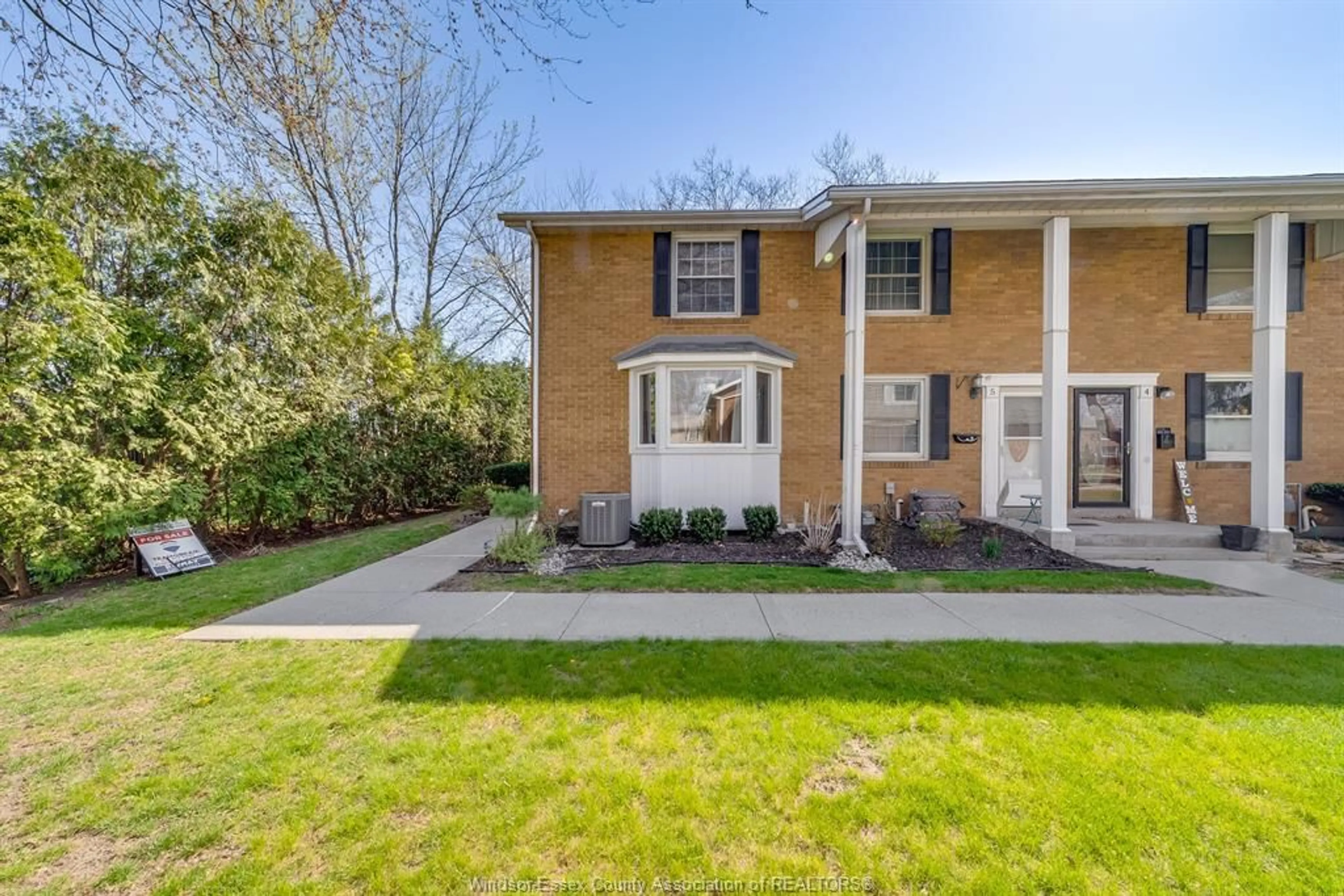Unknown for 8424 LITTLE RIVER Rd #6, Windsor Ontario N8S 2B5