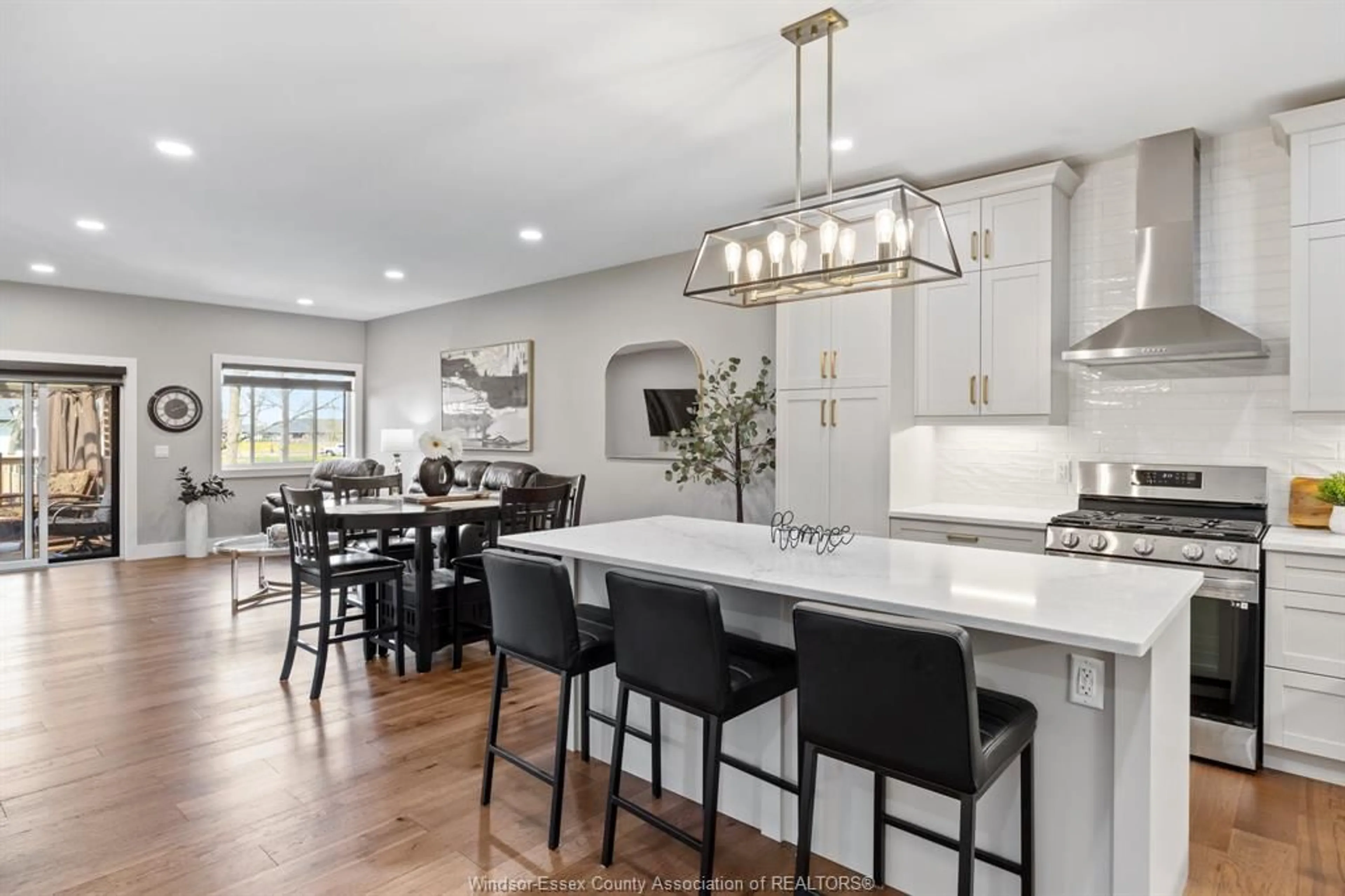 Open concept kitchen, ceramic/tile floor for 162 TEXAS, Amherstburg Ontario N9V 2R7