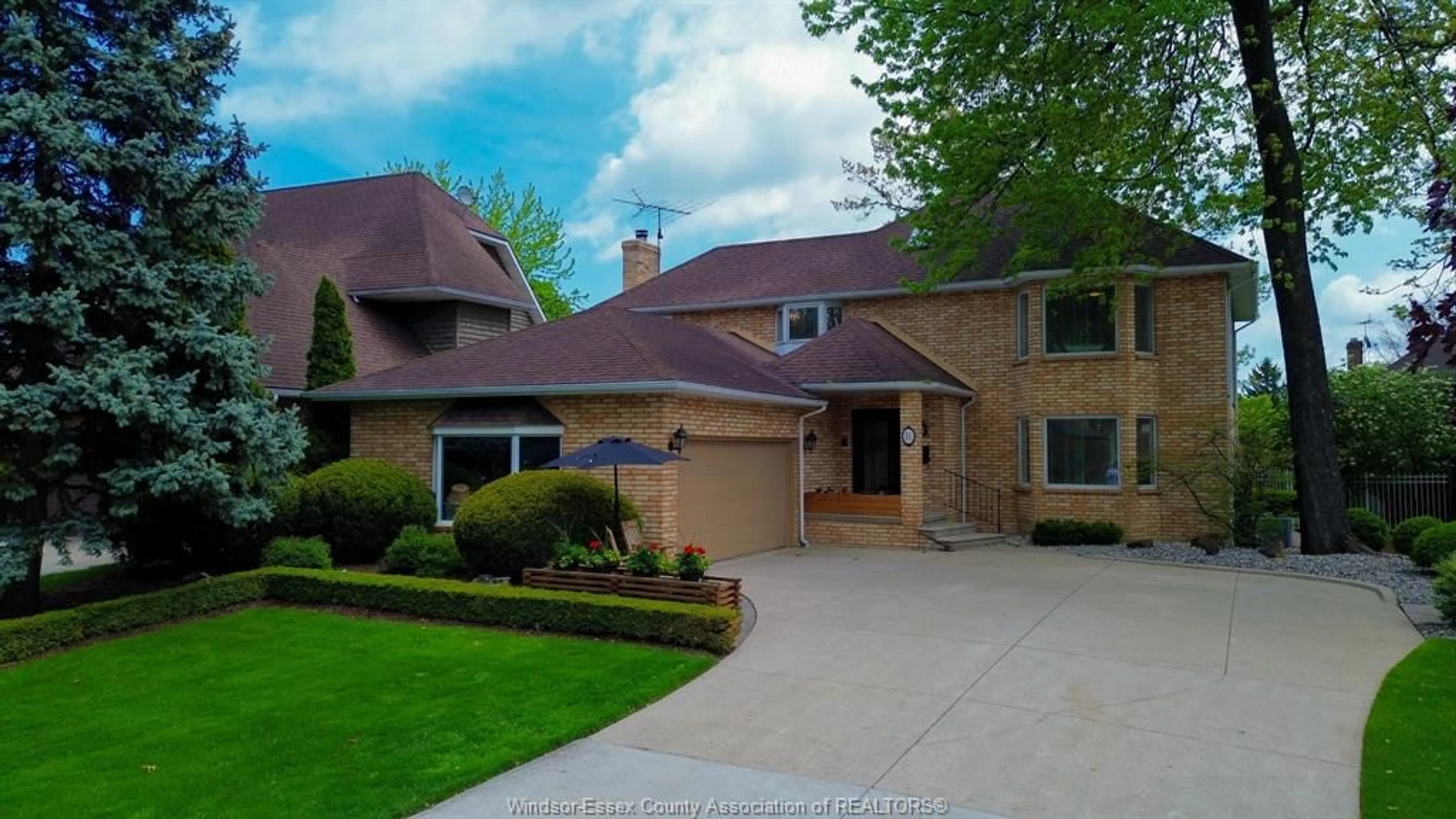 Home with brick exterior material, street for 16 EAST PIKE CREEK, Tecumseh Ontario N8N 5A9