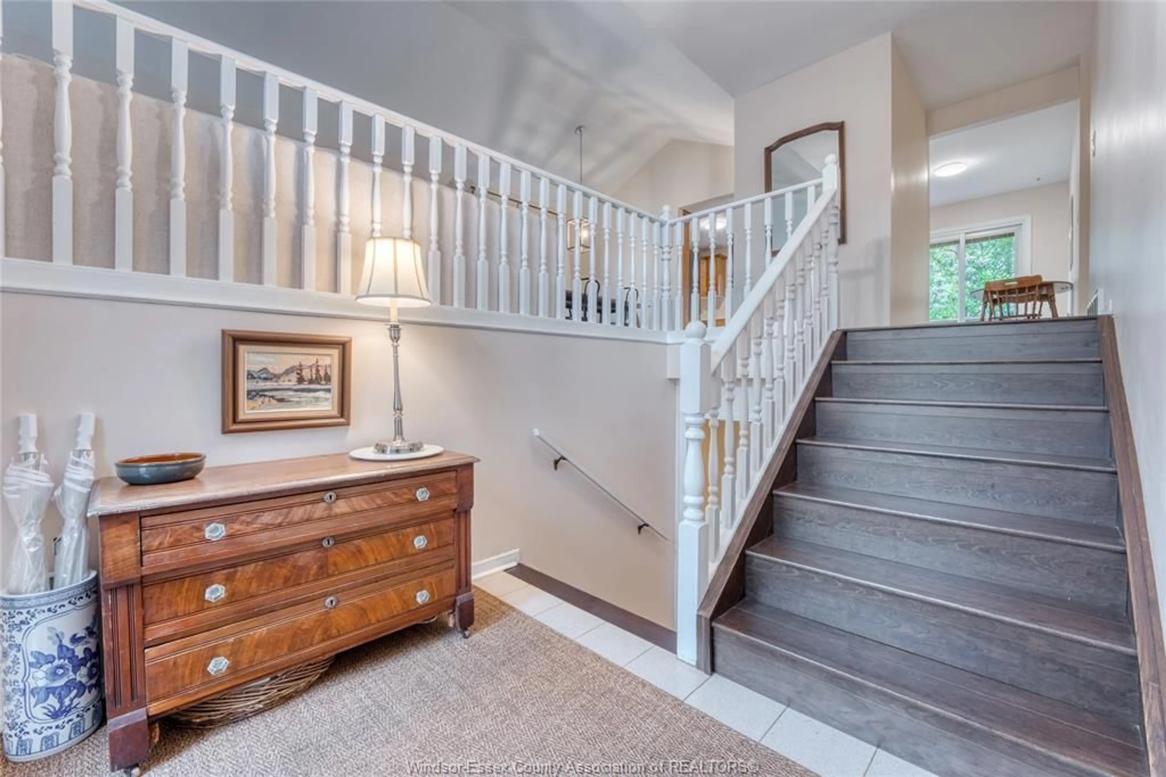 Unknown for 206 MAPLEWOOD Dr, Lakeshore Ontario N8L 1C2
