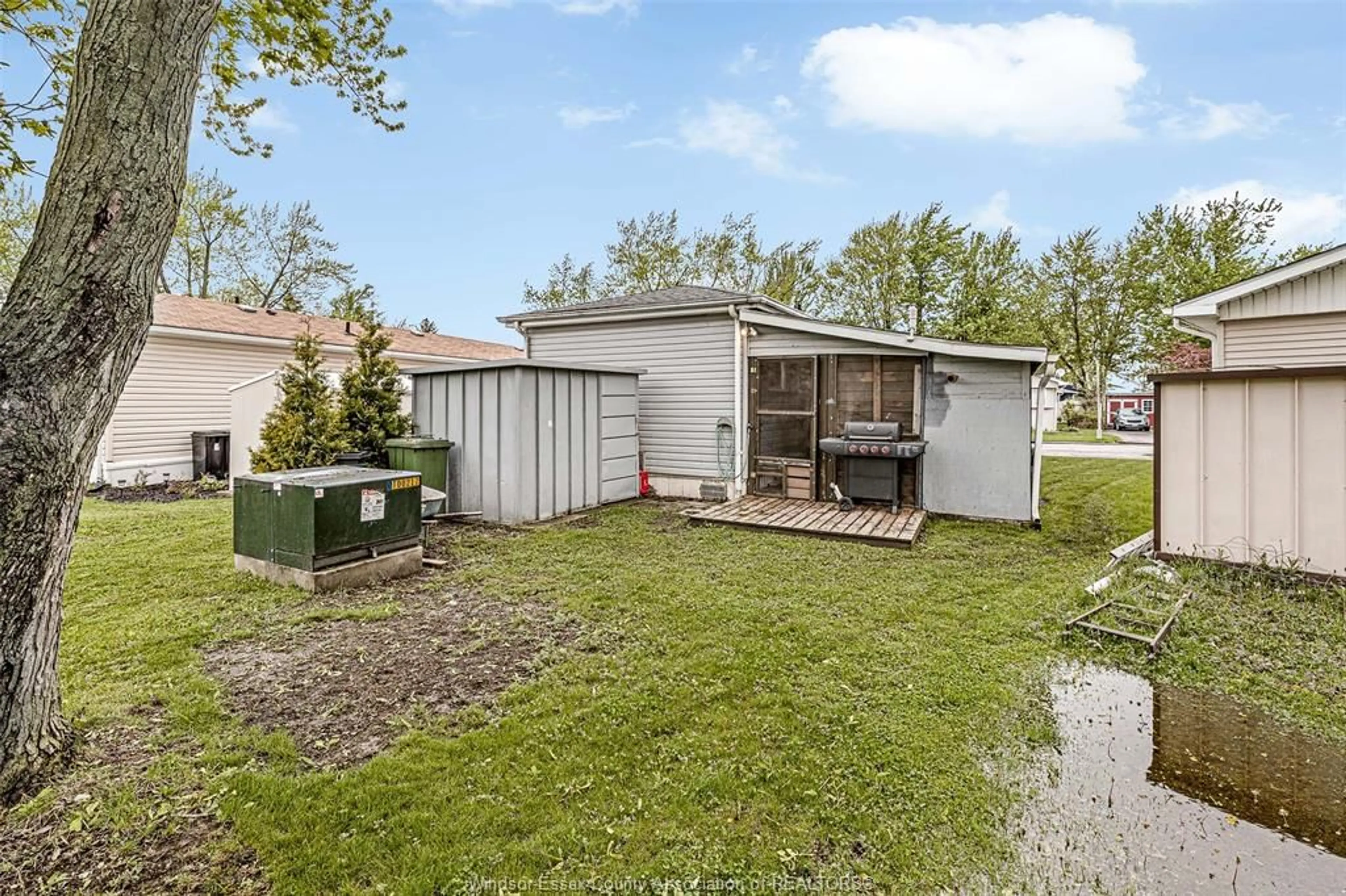 Shed for 227 DAVID Crt, Essex Ontario N8M 2B2