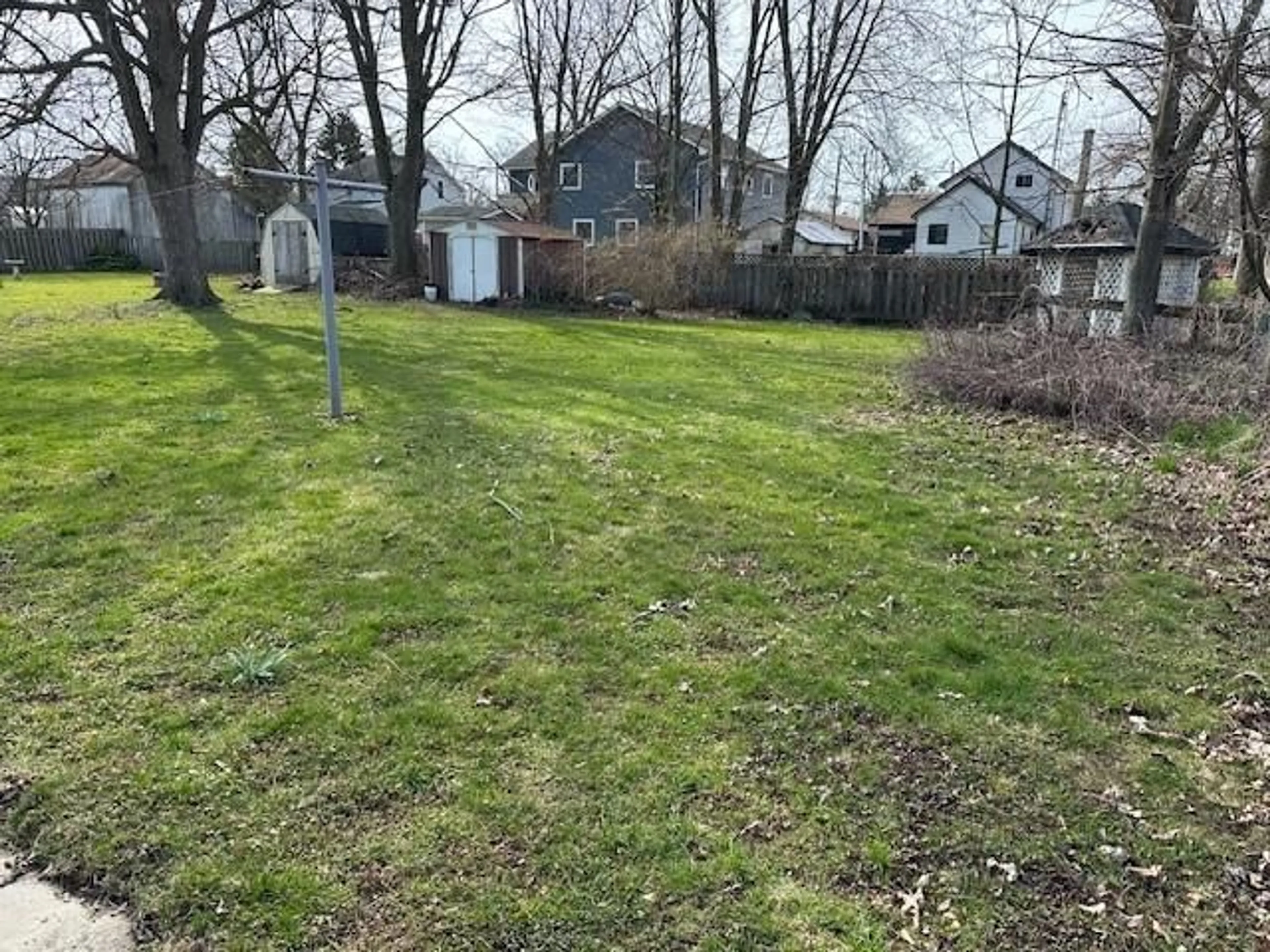 A pic from outside/outdoor area/front of a property/back of a property/a pic from drone, street for 576 SIMCOE St, Warwick-Watford Ontario N0M 2S0
