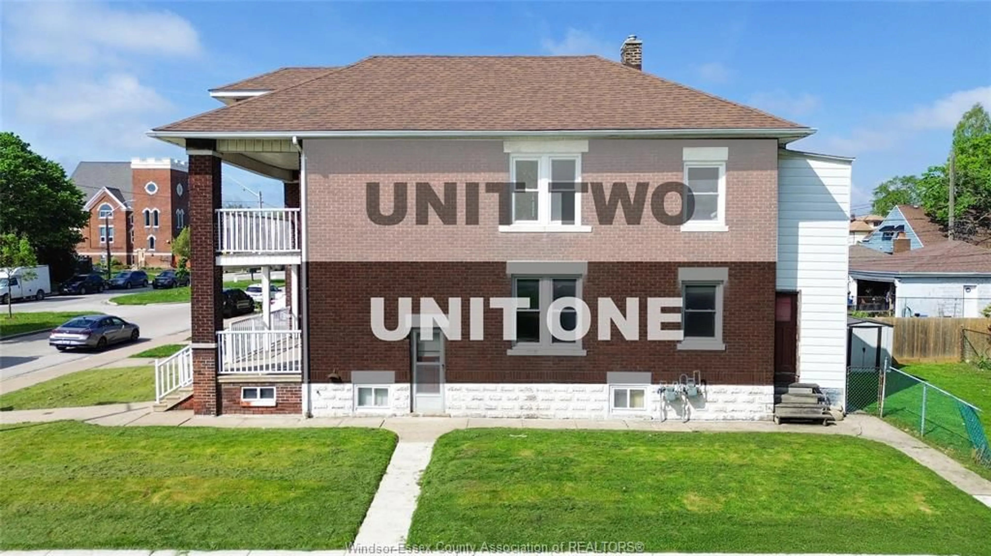 Home with vinyl exterior material, building for 834-836 GILES BLVD E, Windsor Ontario N9A 4E6