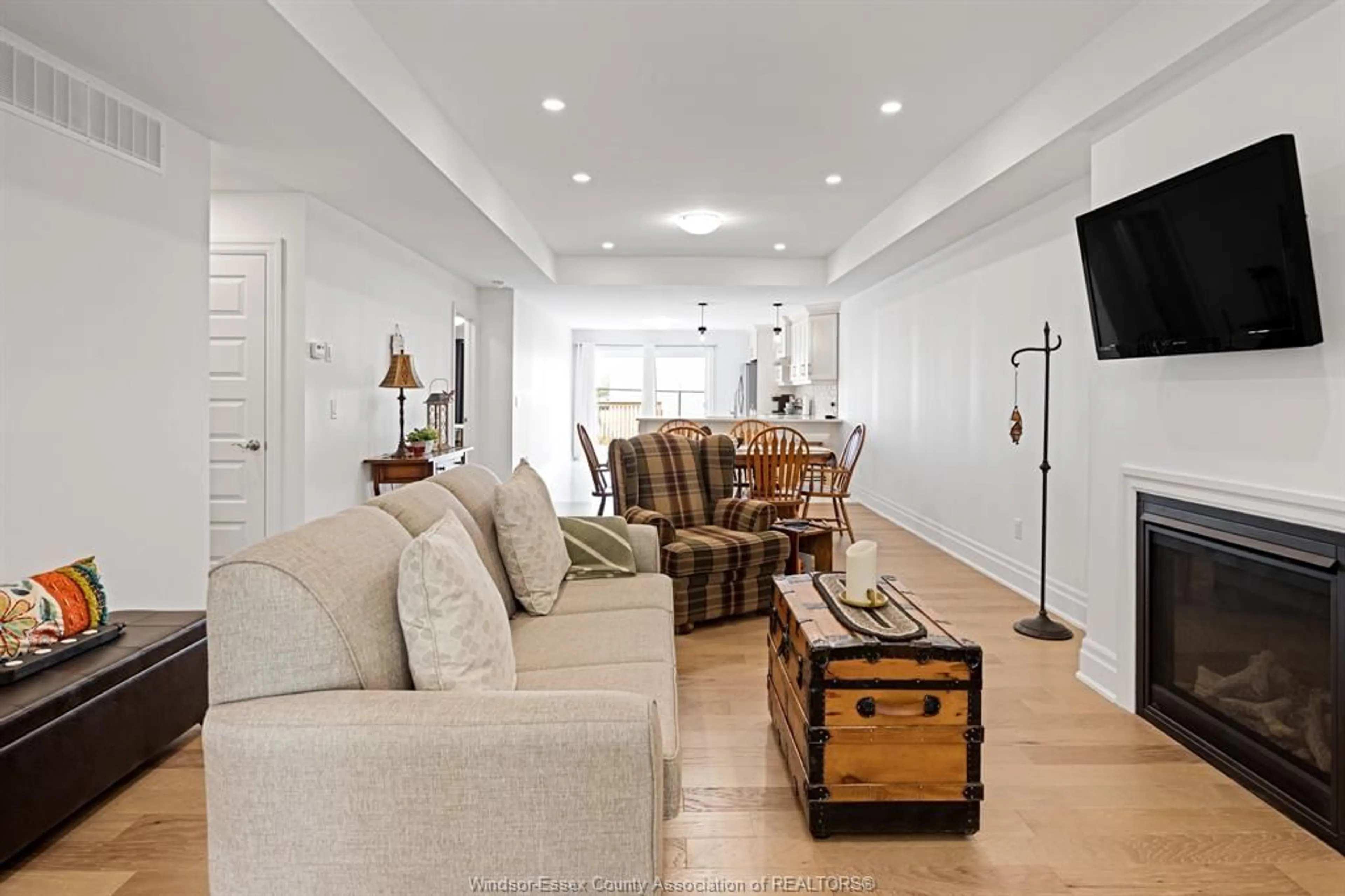 Living room with furniture, unknown for 124 LANE St, Essex Ontario N8M 0A9