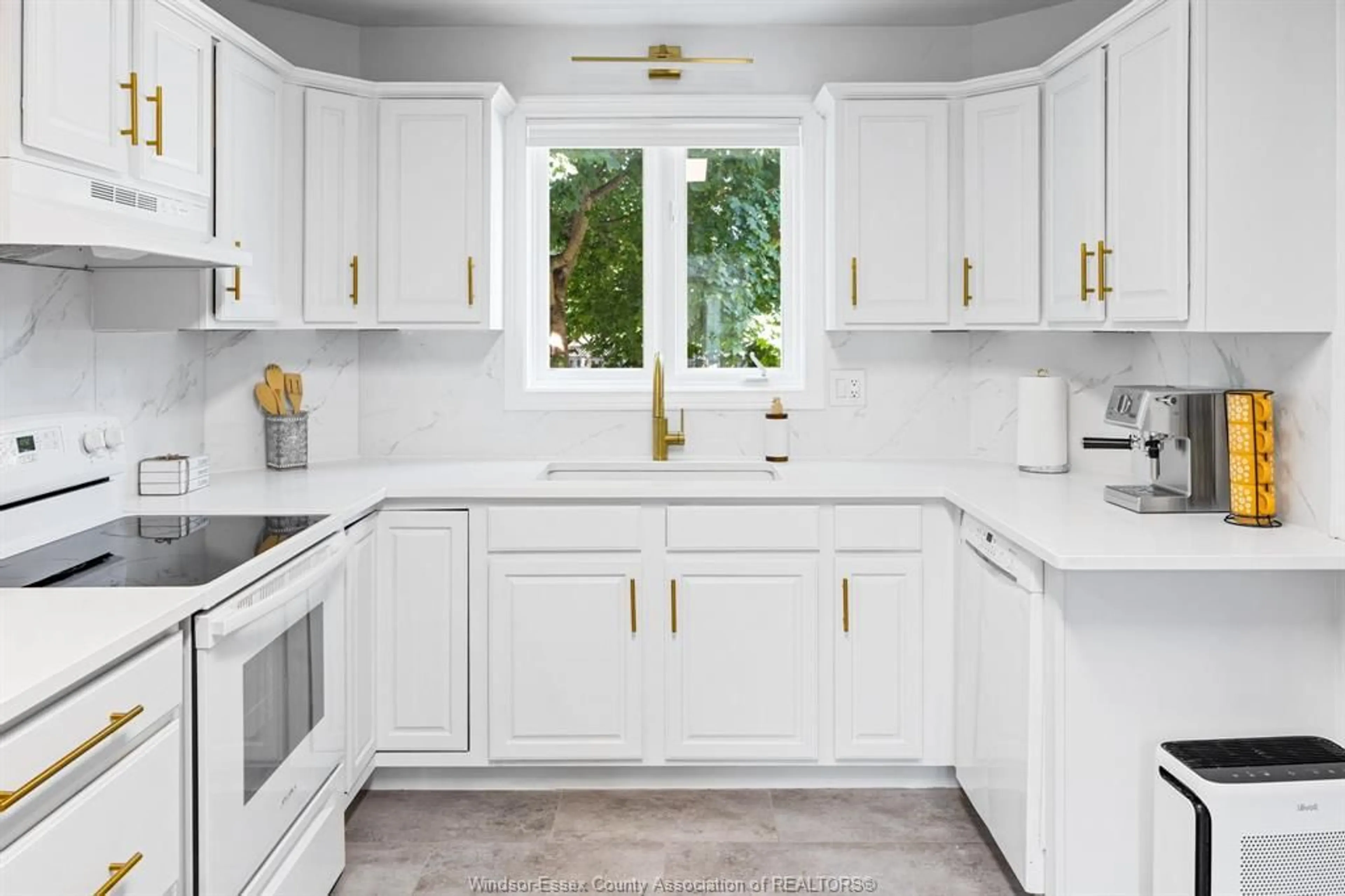Contemporary kitchen, ceramic/tile floor for 599 SACRED HEART, LaSalle Ontario N9J 3L8