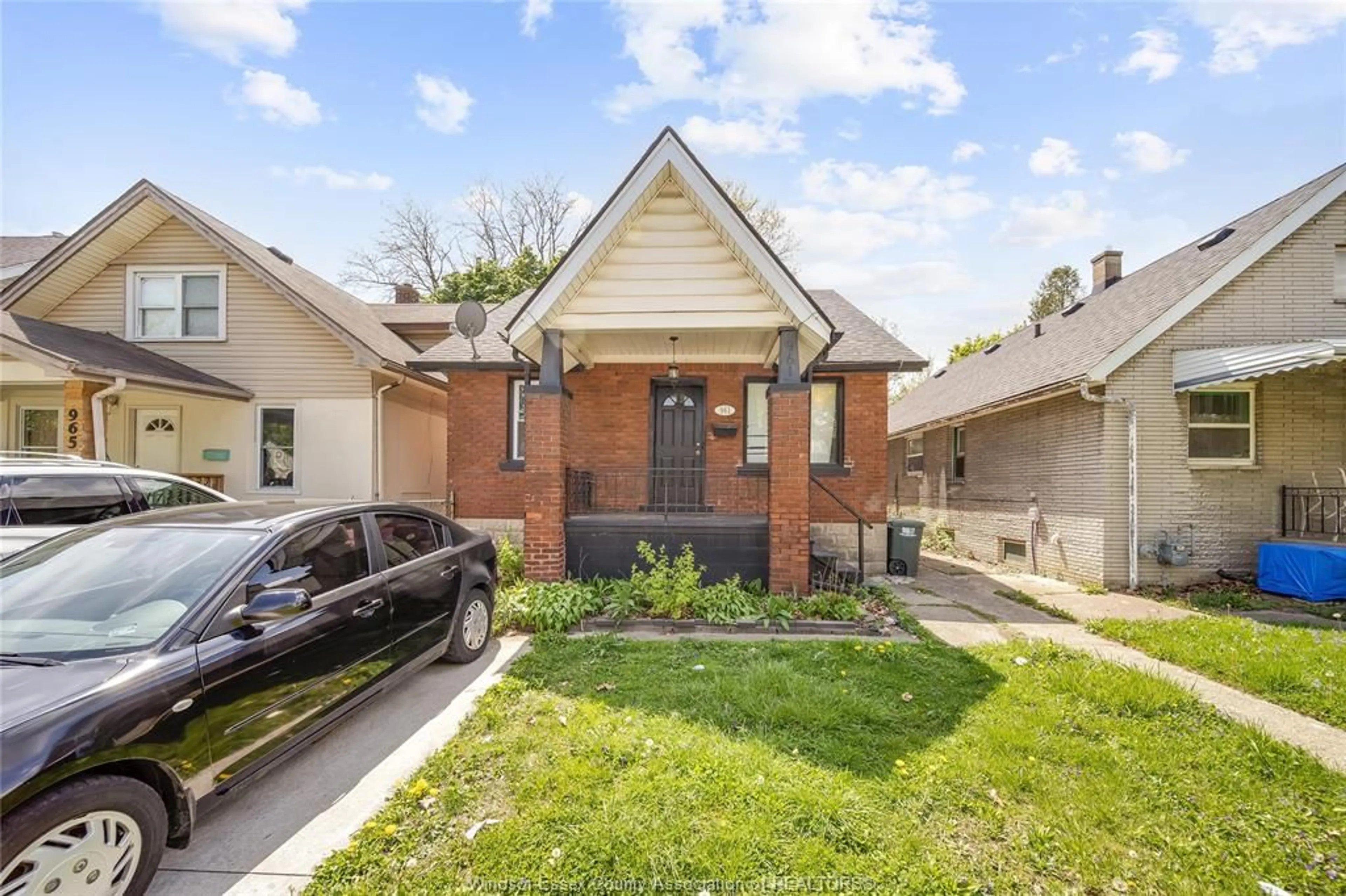 Home with brick exterior material, street for 961 CURRY Ave, Windsor Ontario N9B 2C4