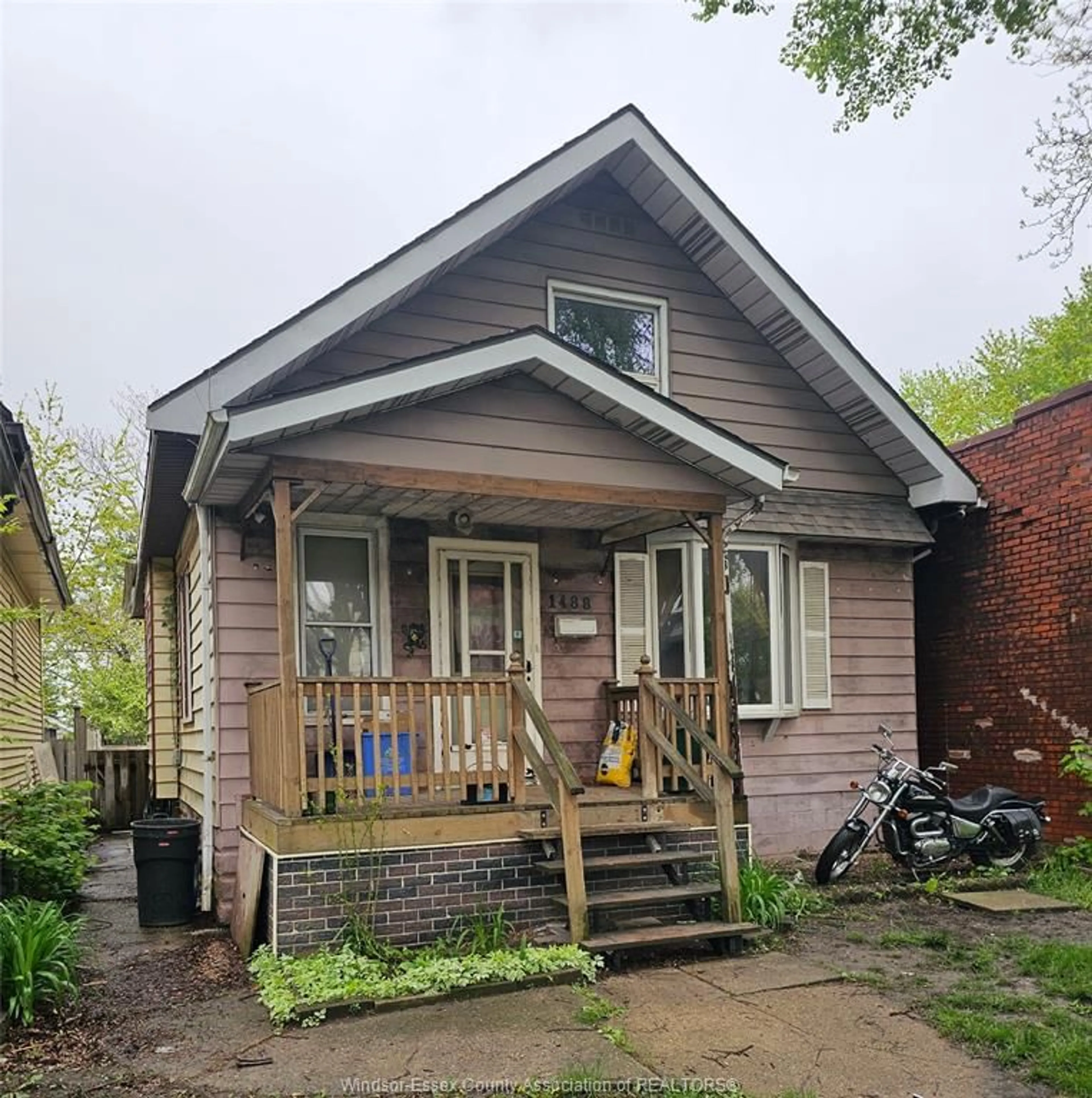 Home with brick exterior material, street for 1448 LINCOLN, Windsor Ontario N8Y 2J1