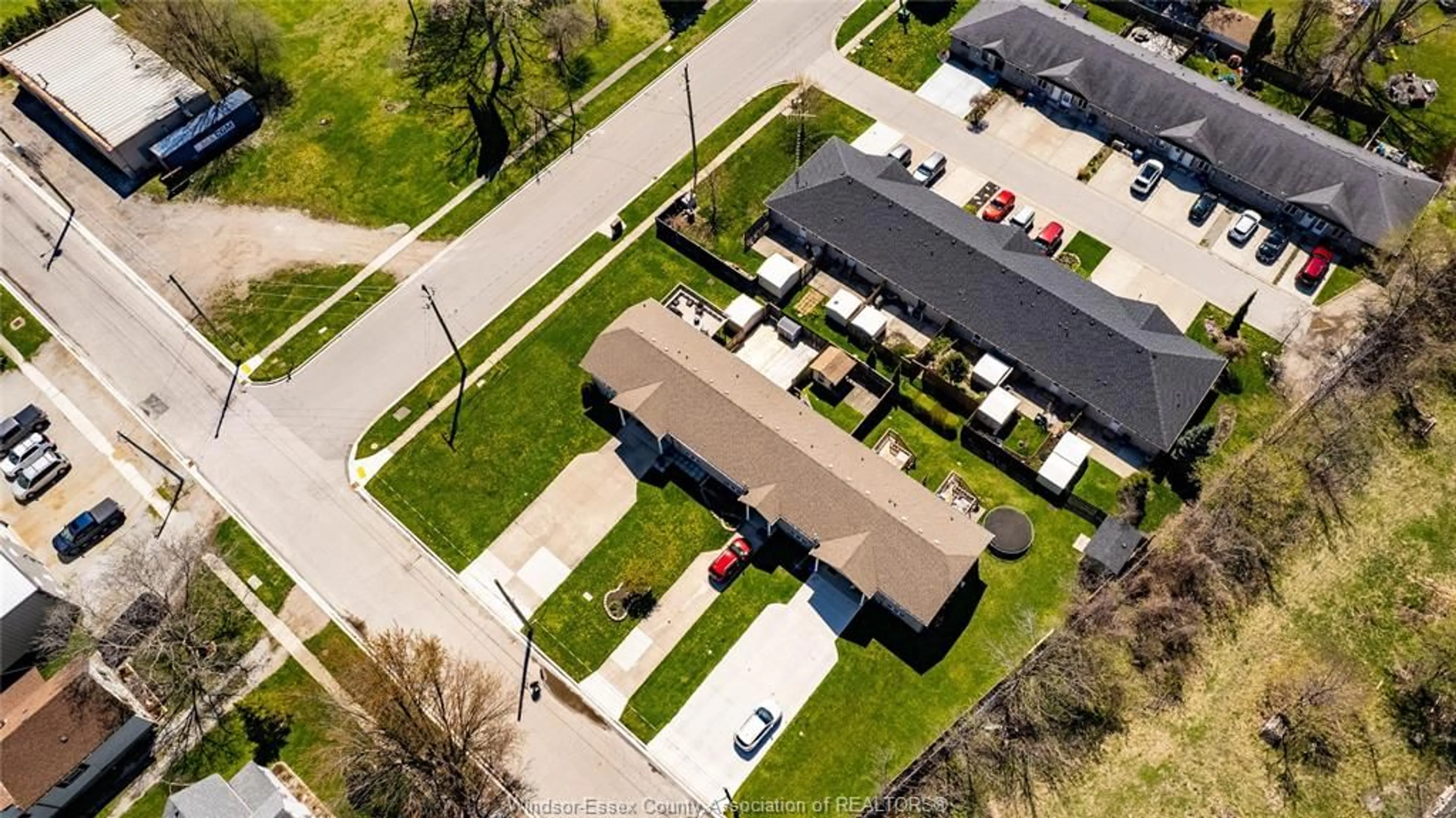 A pic from outside/outdoor area/front of a property/back of a property/a pic from drone, street for 21 ELLA St, Tilbury Ontario N0P 2L0