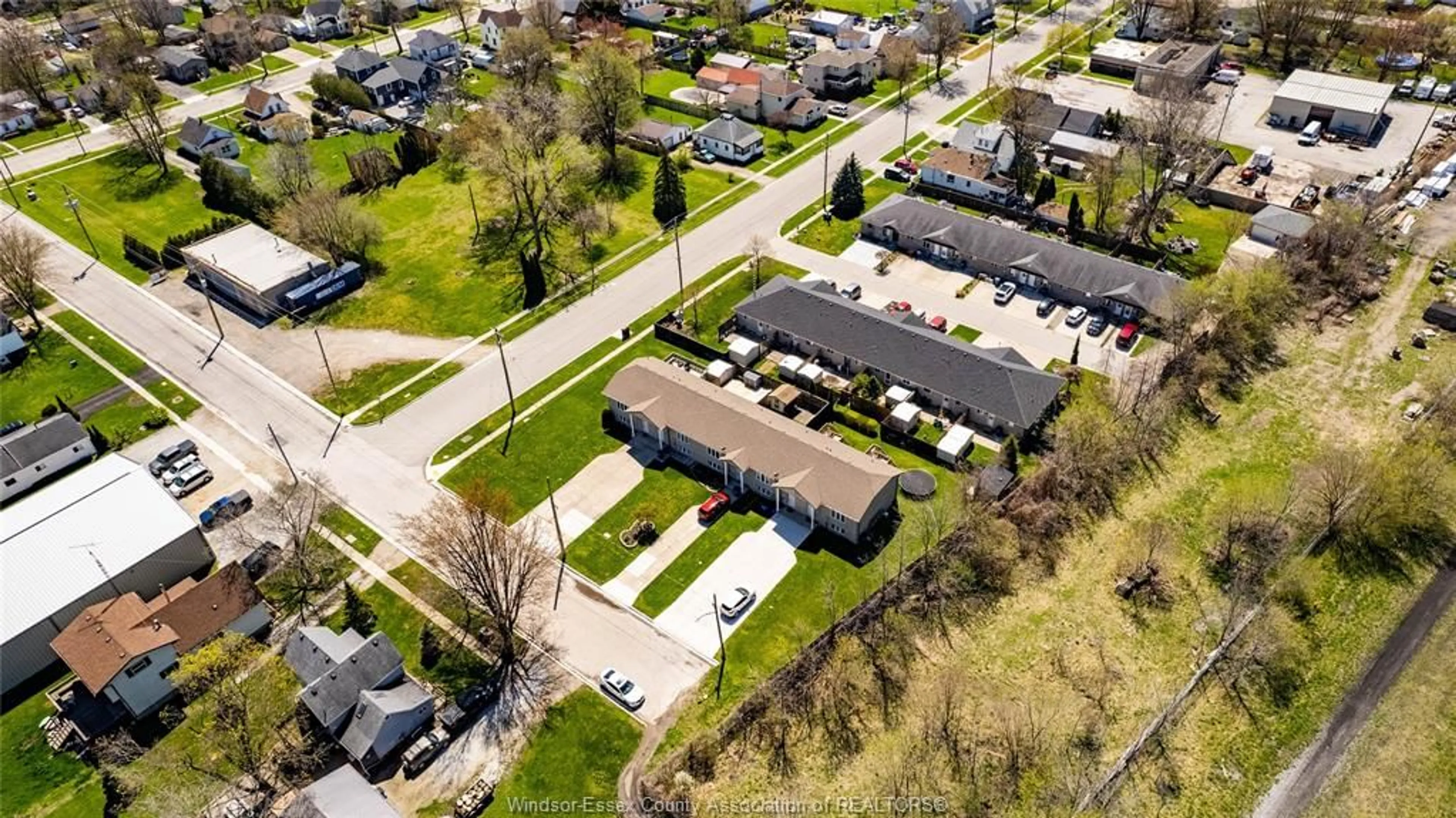 A pic from outside/outdoor area/front of a property/back of a property/a pic from drone, street for 21 ELLA St, Tilbury Ontario N0P 2L0