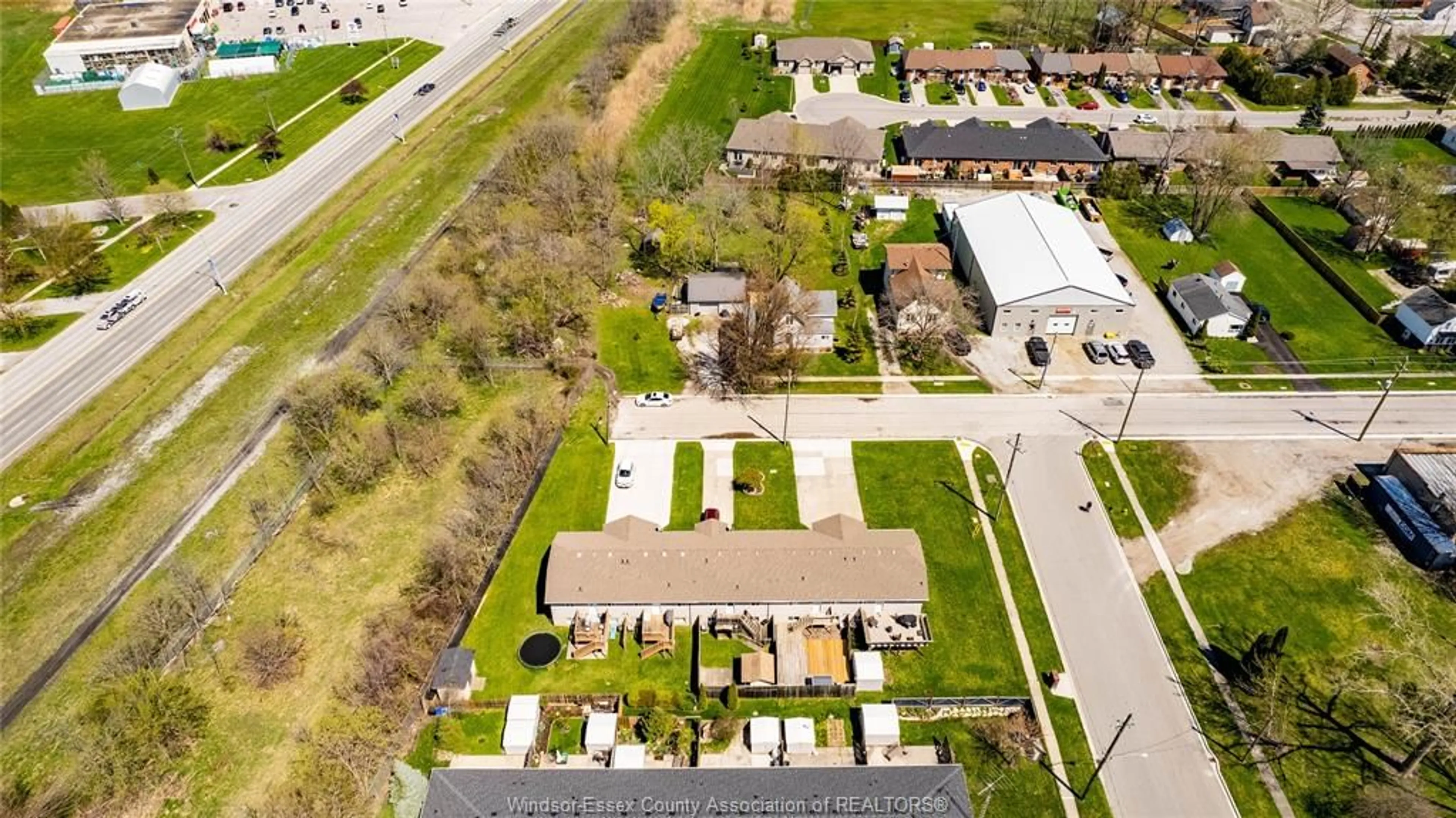 A pic from outside/outdoor area/front of a property/back of a property/a pic from drone, street for 21 ELLA St, Tilbury Ontario N0P 2L0