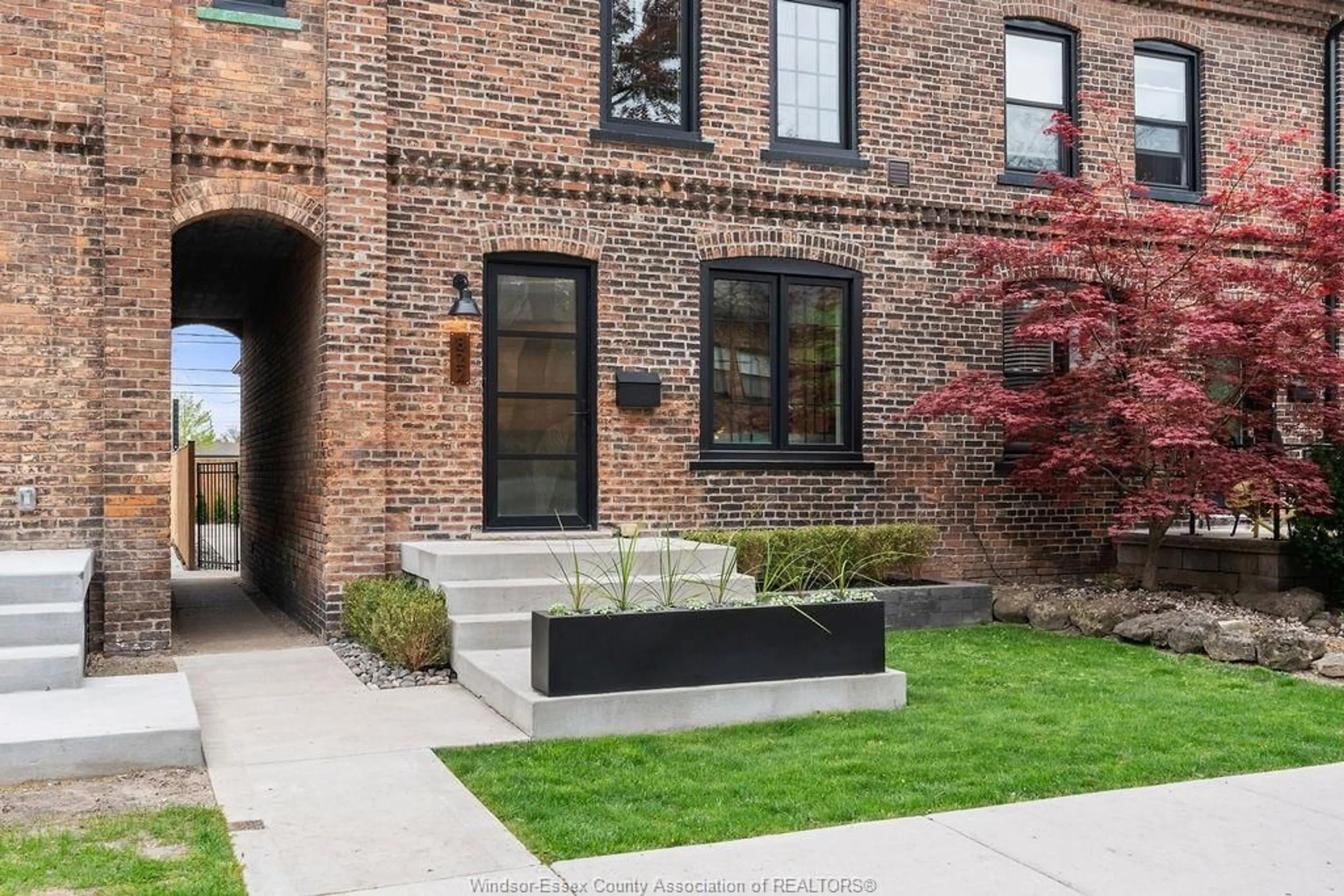 Home with brick exterior material, street for 822 MONMOUTH, Windsor Ontario N8Y 3L4