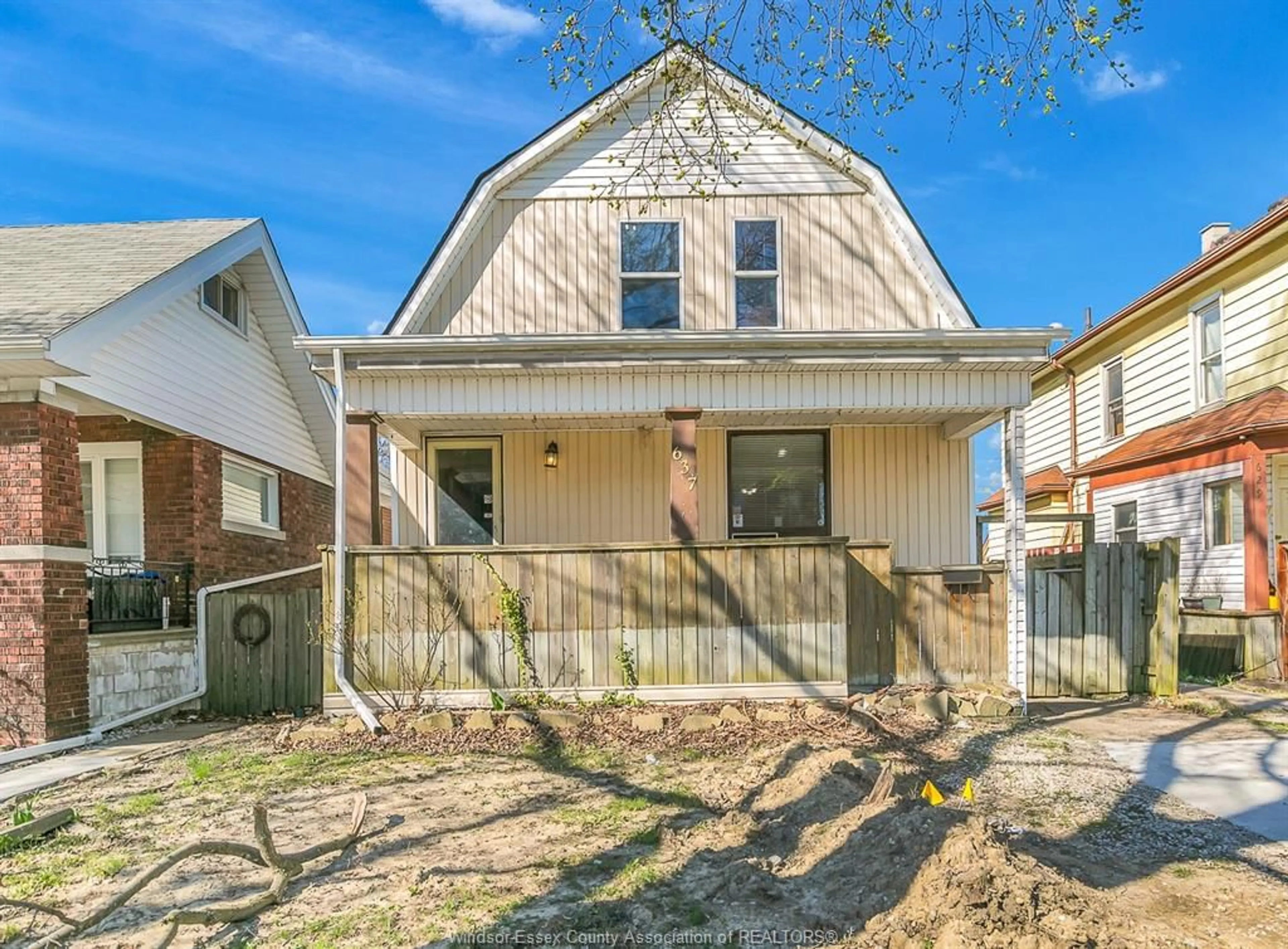 Unknown for 637 CAMERON Ave, Windsor Ontario N9B 1Z2