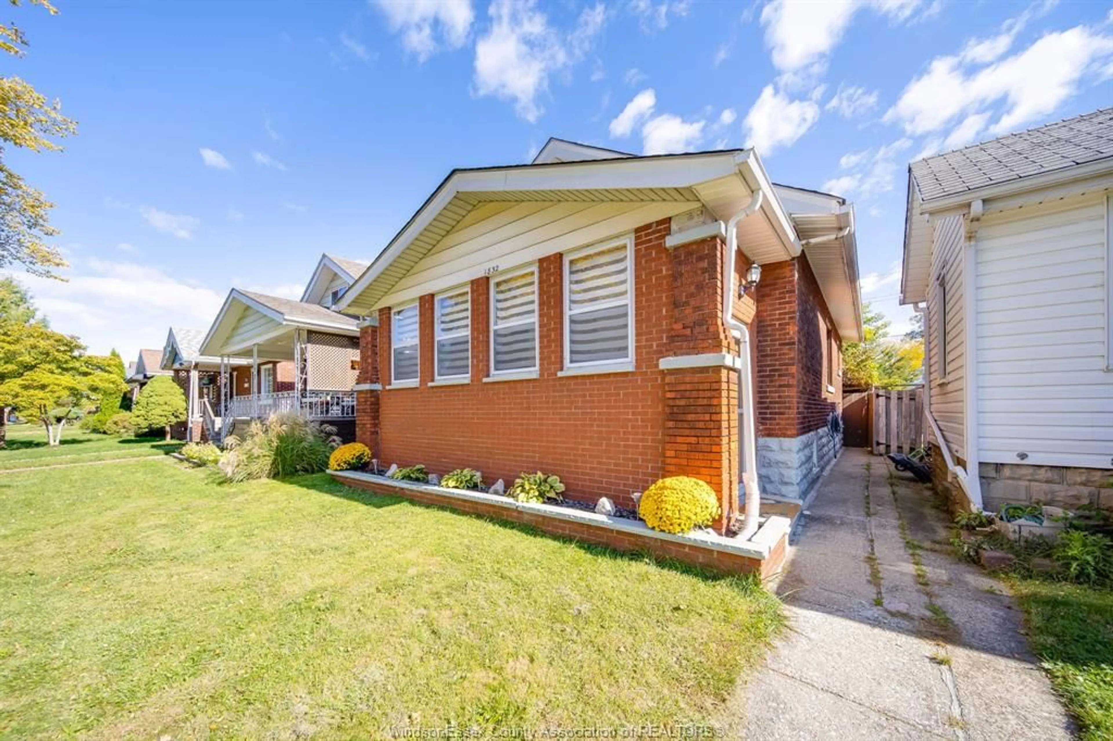 Home with brick exterior material, street for 1832 GLADSTONE, Windsor Ontario N8W 2N3