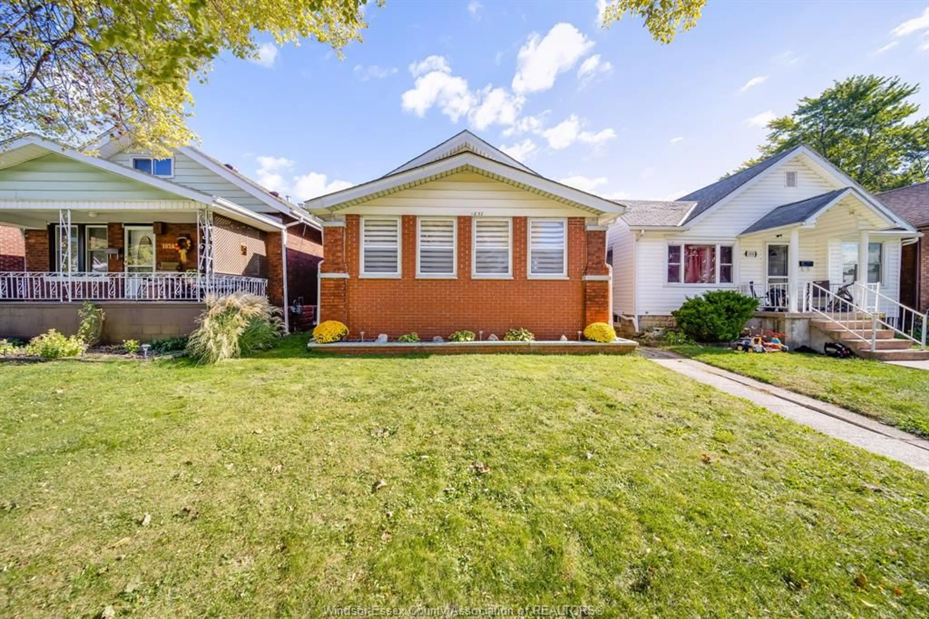 Home with brick exterior material, street for 1832 GLADSTONE, Windsor Ontario N8W 2N3