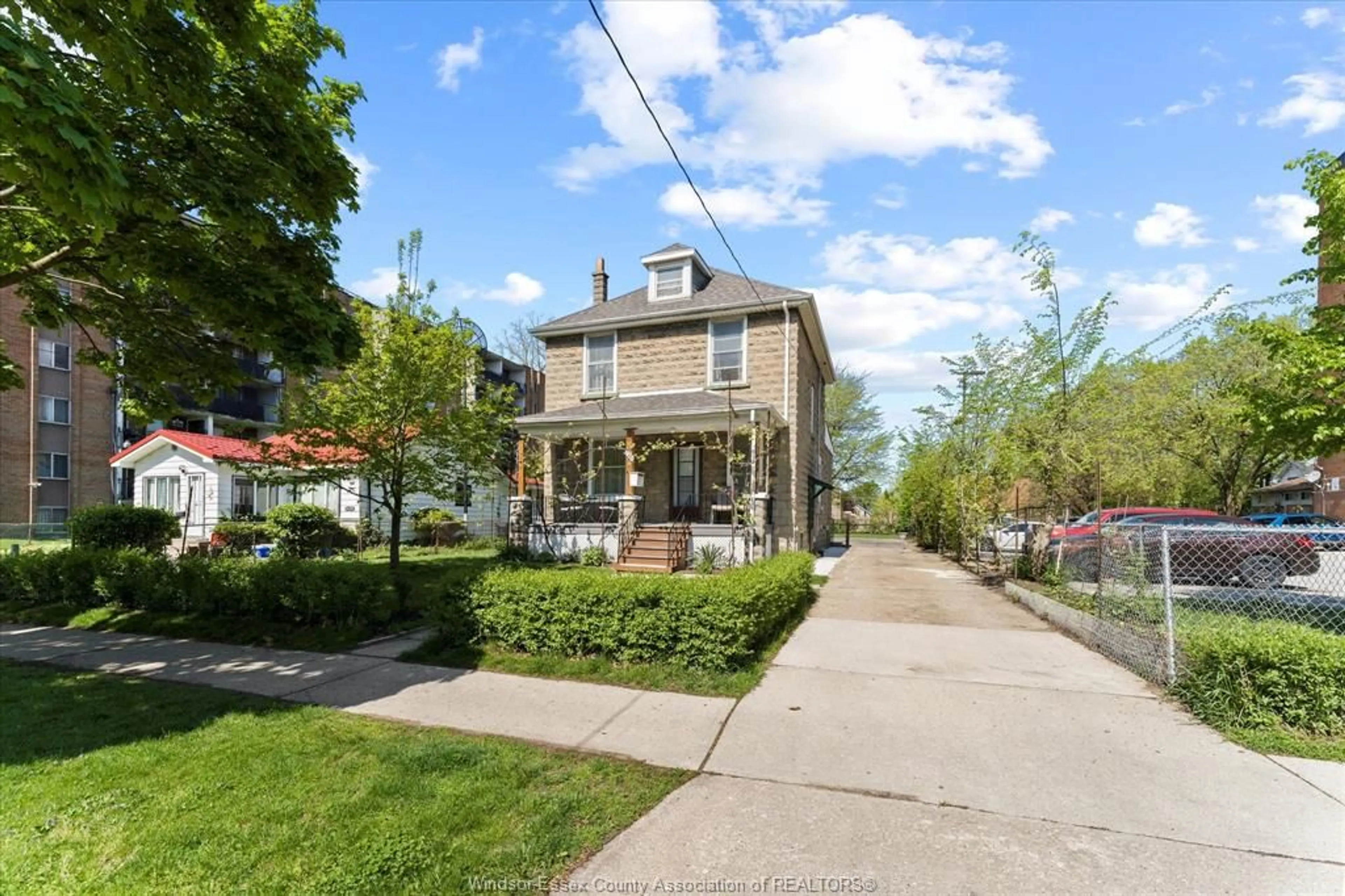 Unknown for 3420 PETER, Windsor Ontario N9C 1J3