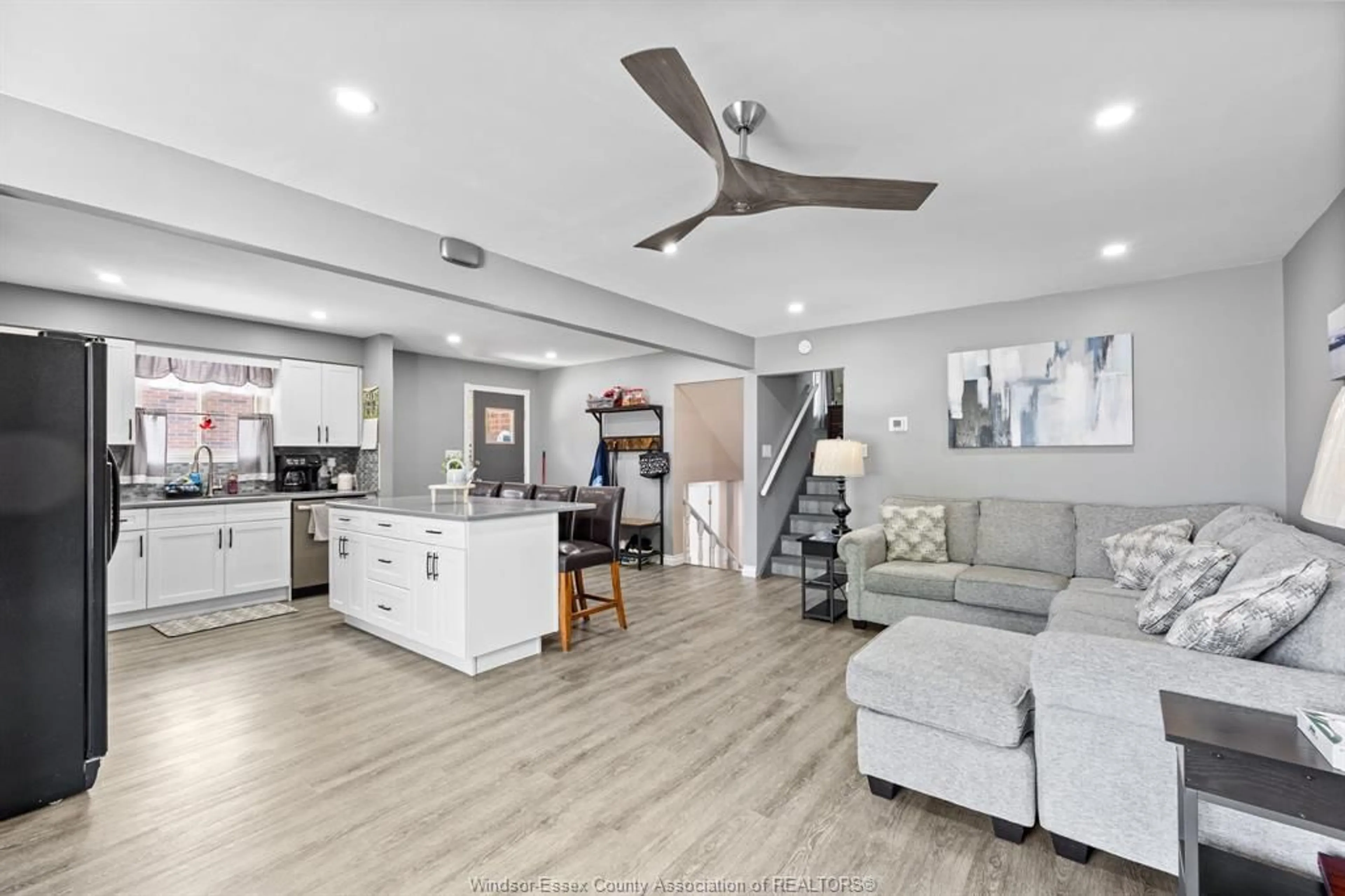 Open concept kitchen, unknown for 231 ST. ARNAUD, Amherstburg Ontario N9V 2P2