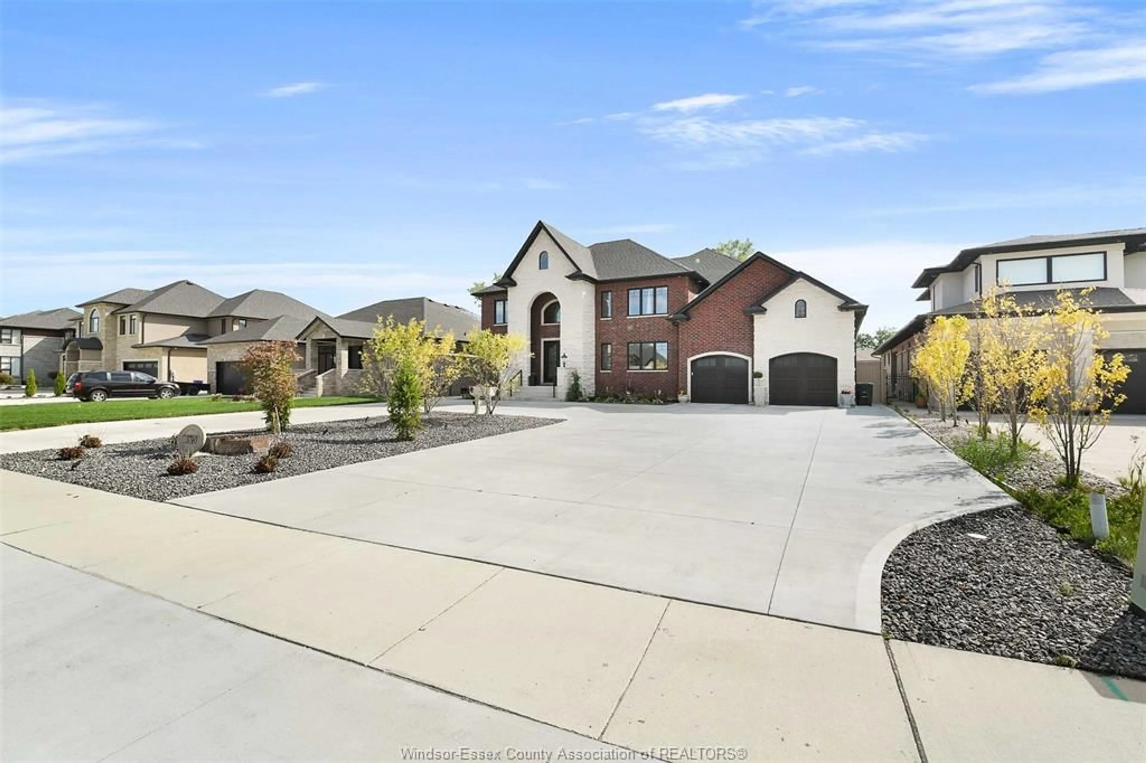 Unknown for 3740 DONATO Dr, LaSalle Ontario N9H 0L5