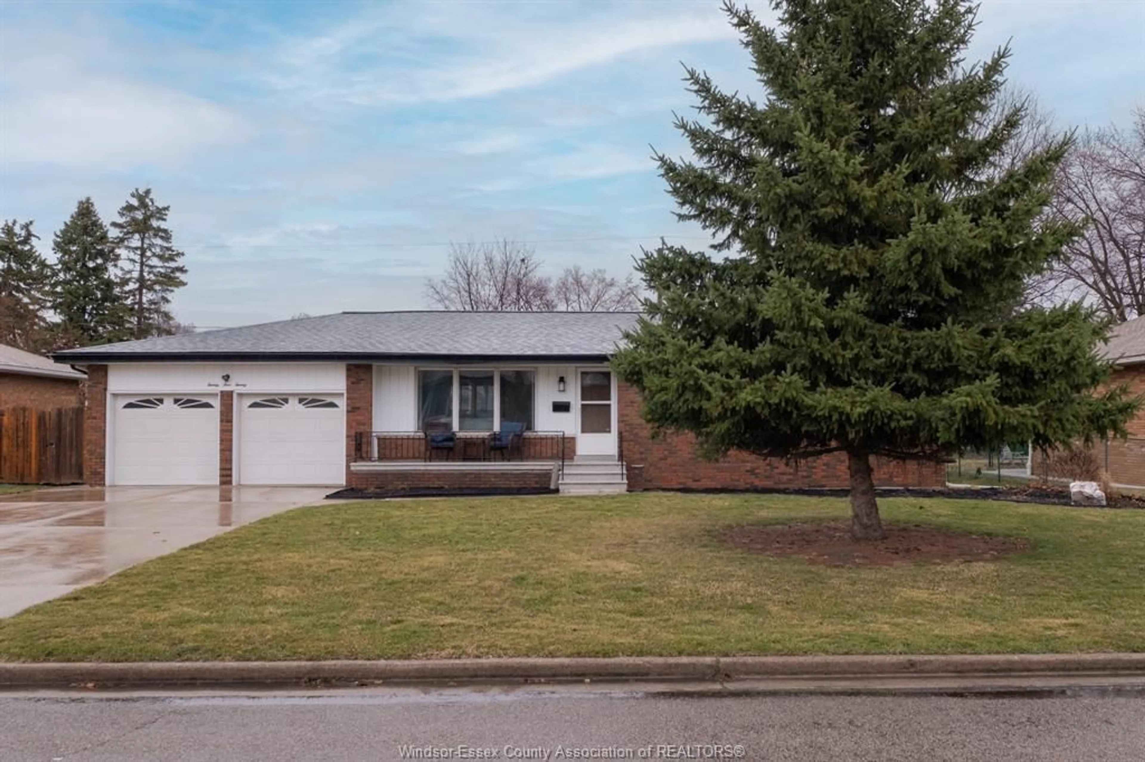 Home with brick exterior material, street for 2420 EVERTS, Windsor Ontario N9E 2T7