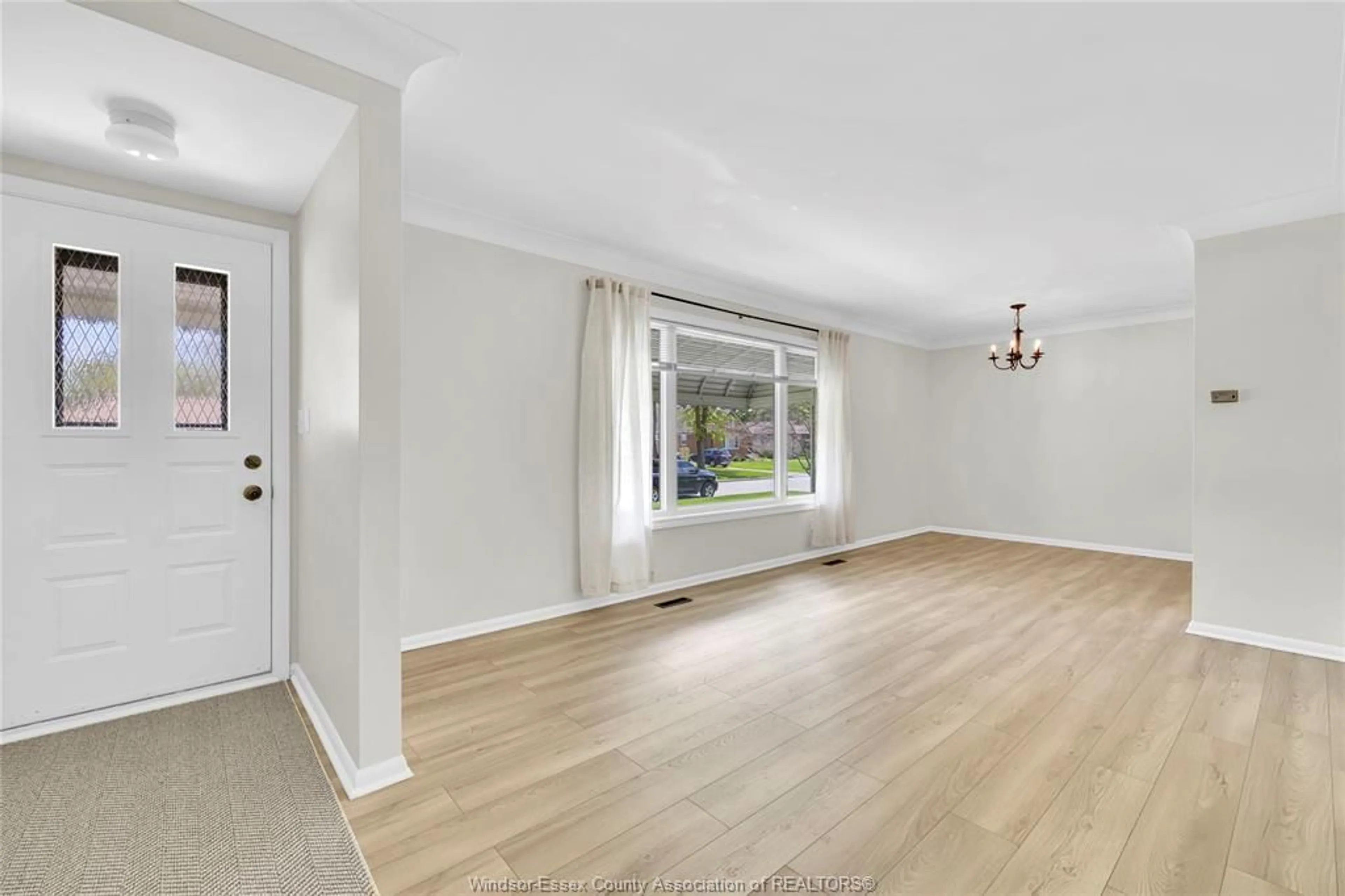 A pic of a room for 1269 VIRGINIA Ave, Windsor Ontario N8S 2Z1