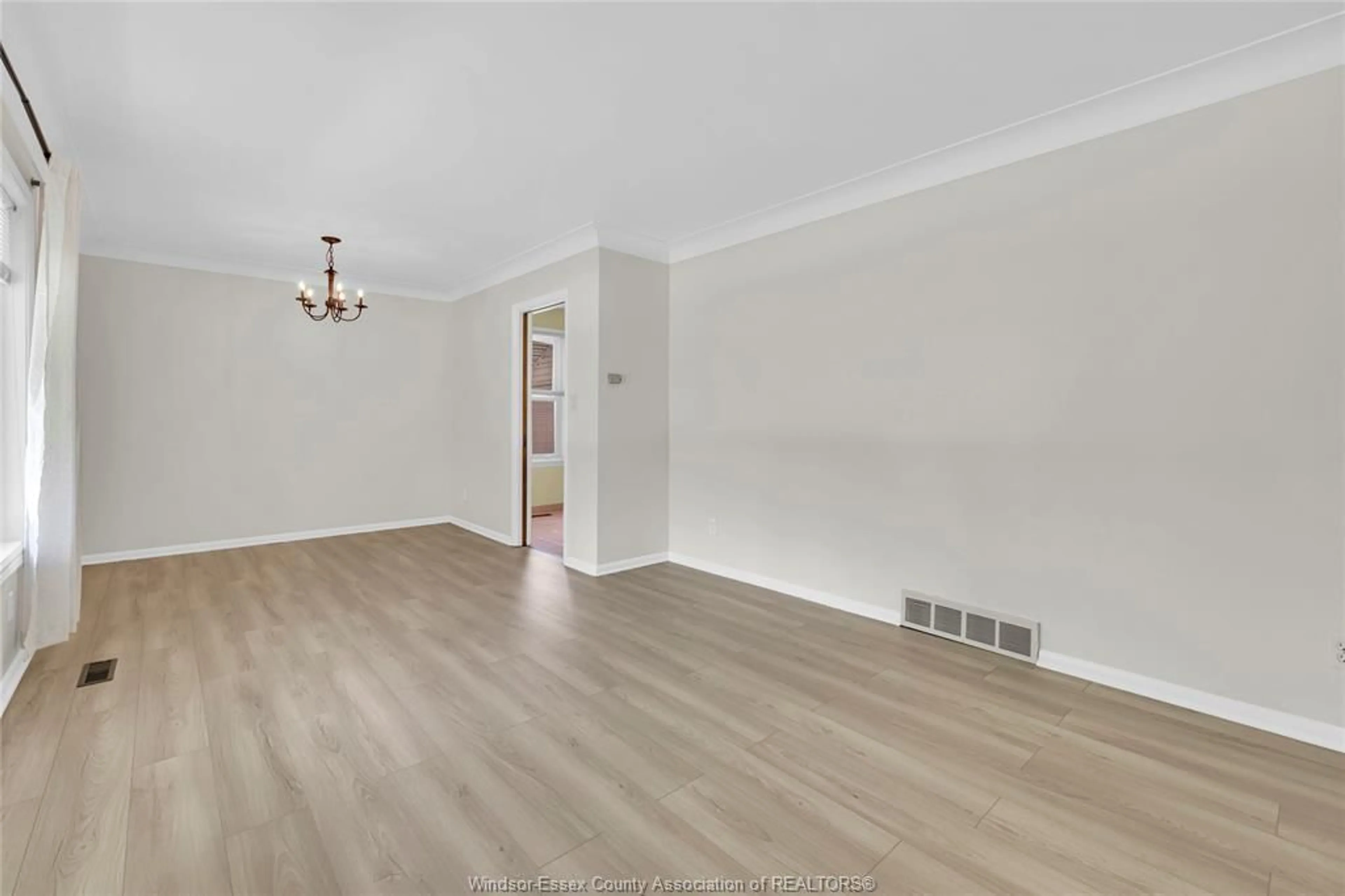 A pic of a room for 1269 VIRGINIA Ave, Windsor Ontario N8S 2Z1
