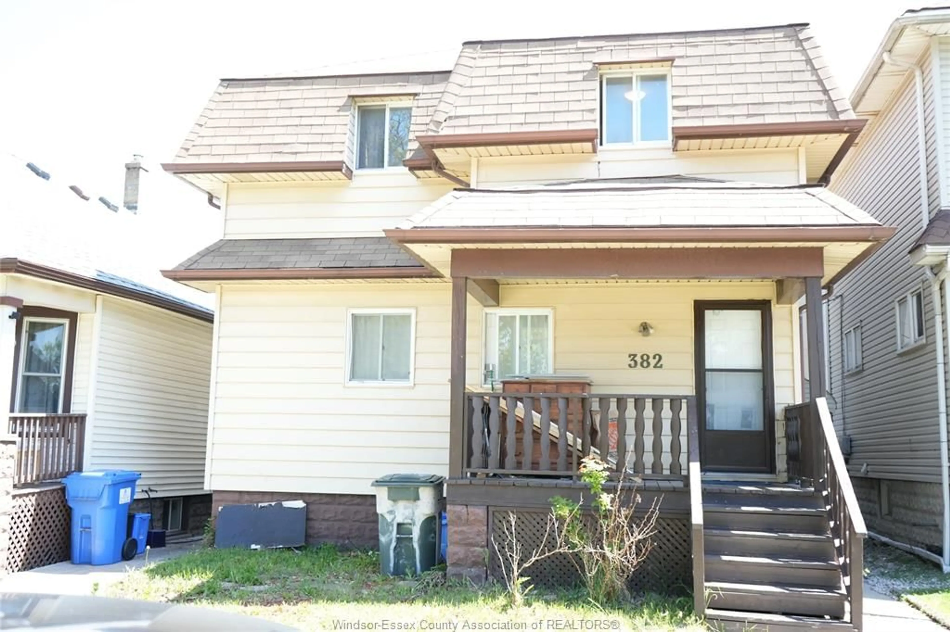 Unknown for 382 Langlois Ave, Windsor Ontario N9A 2G1