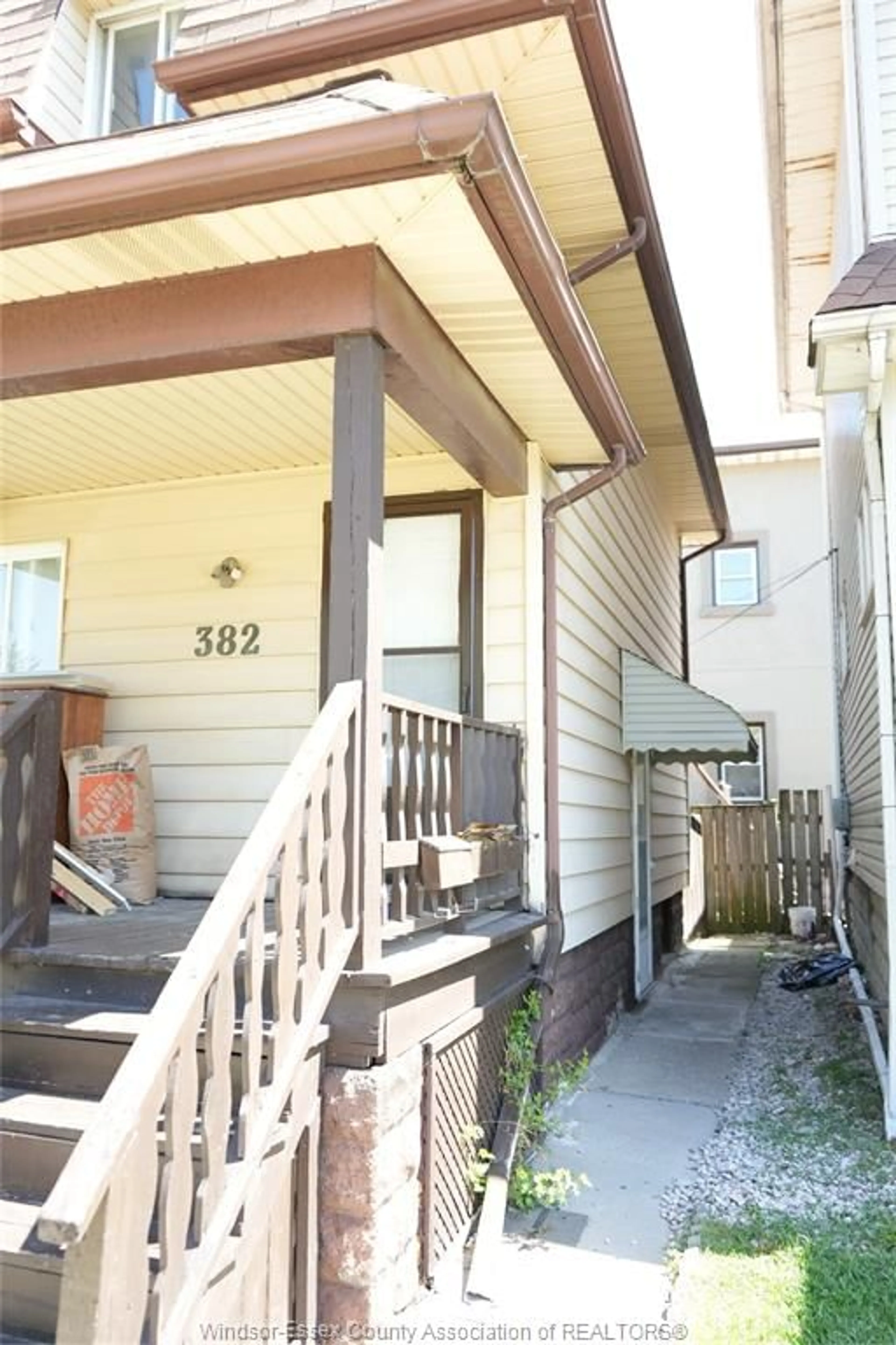 Unknown for 382 Langlois Ave, Windsor Ontario N9A 2G1