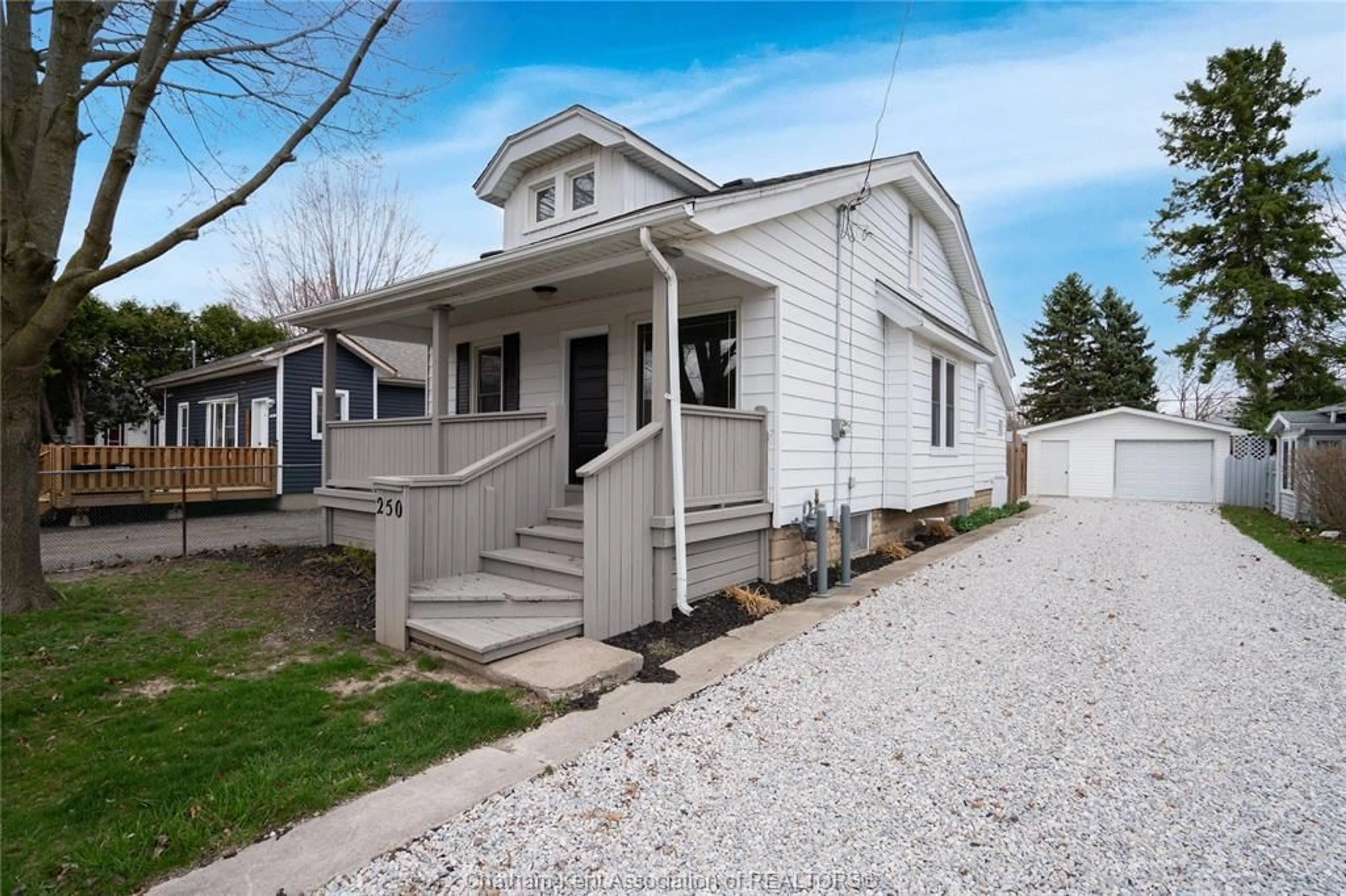 Home with vinyl exterior material, street for 250 Forest St, Chatham Ontario N7L 2A9