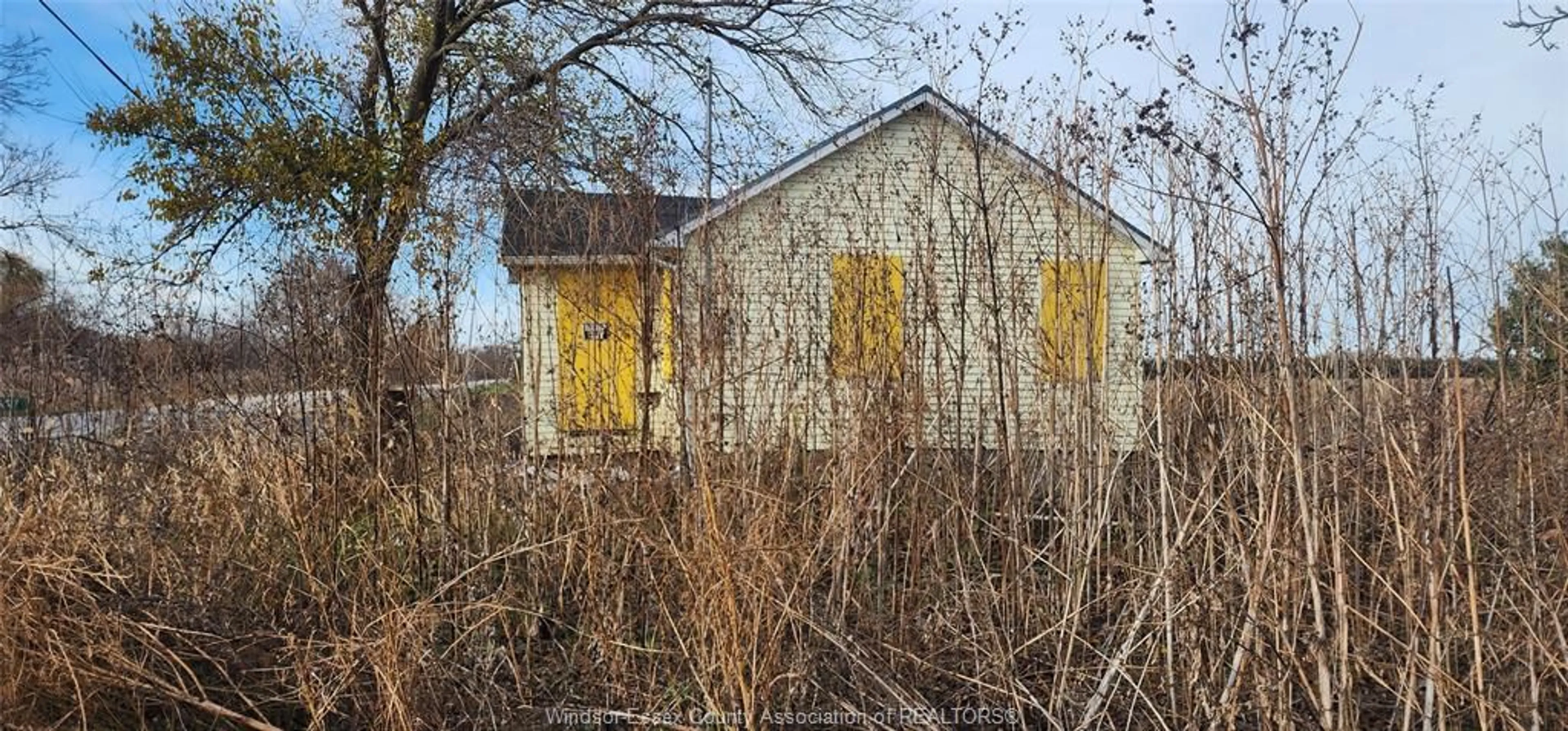 Shed for 1817 MERSEA RD E, Leamington Ontario N8H 3V4