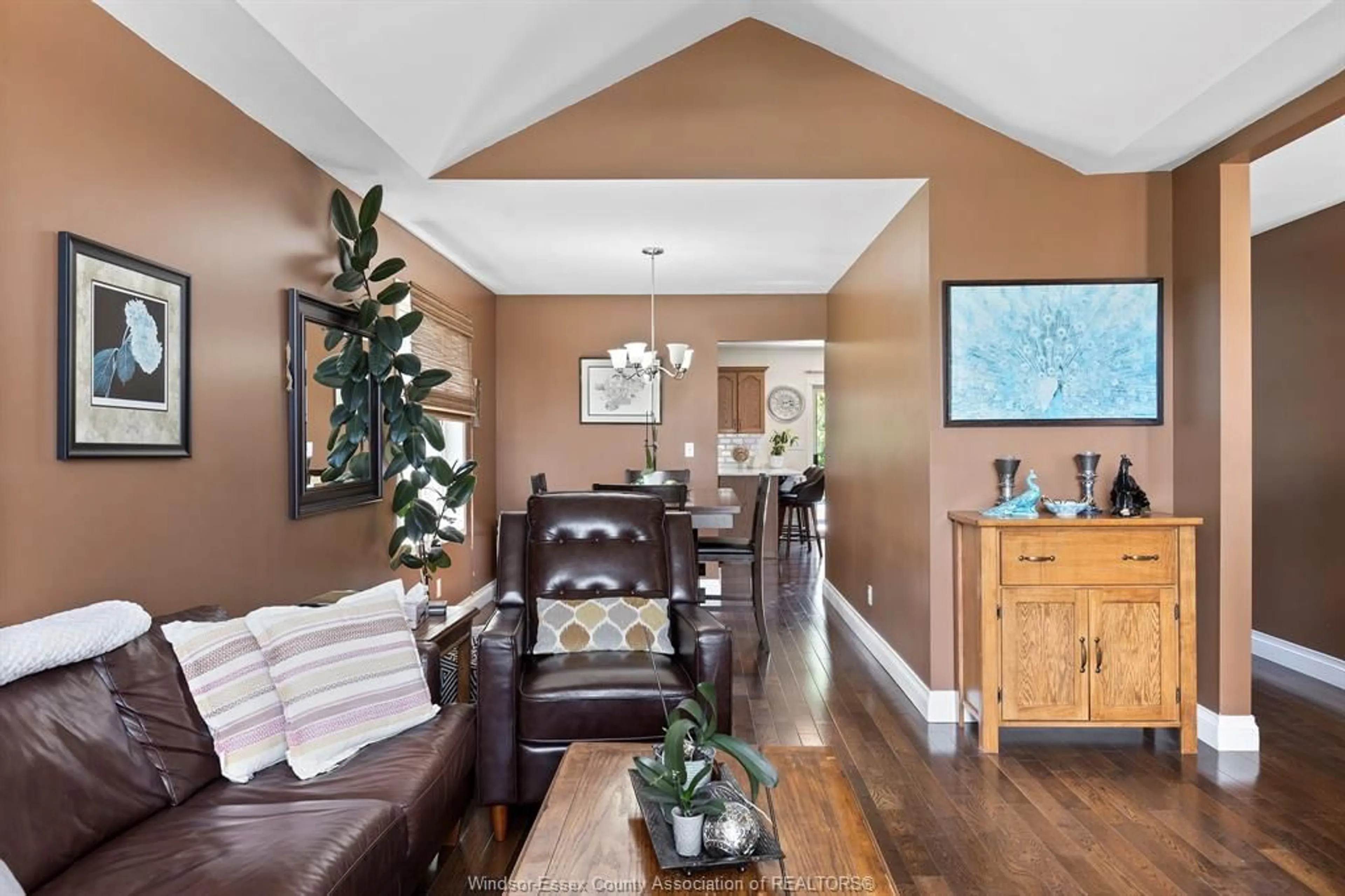 Living room with furniture, unknown for 113 BEACH Crt, Stoney Point Ontario N0R 1N0