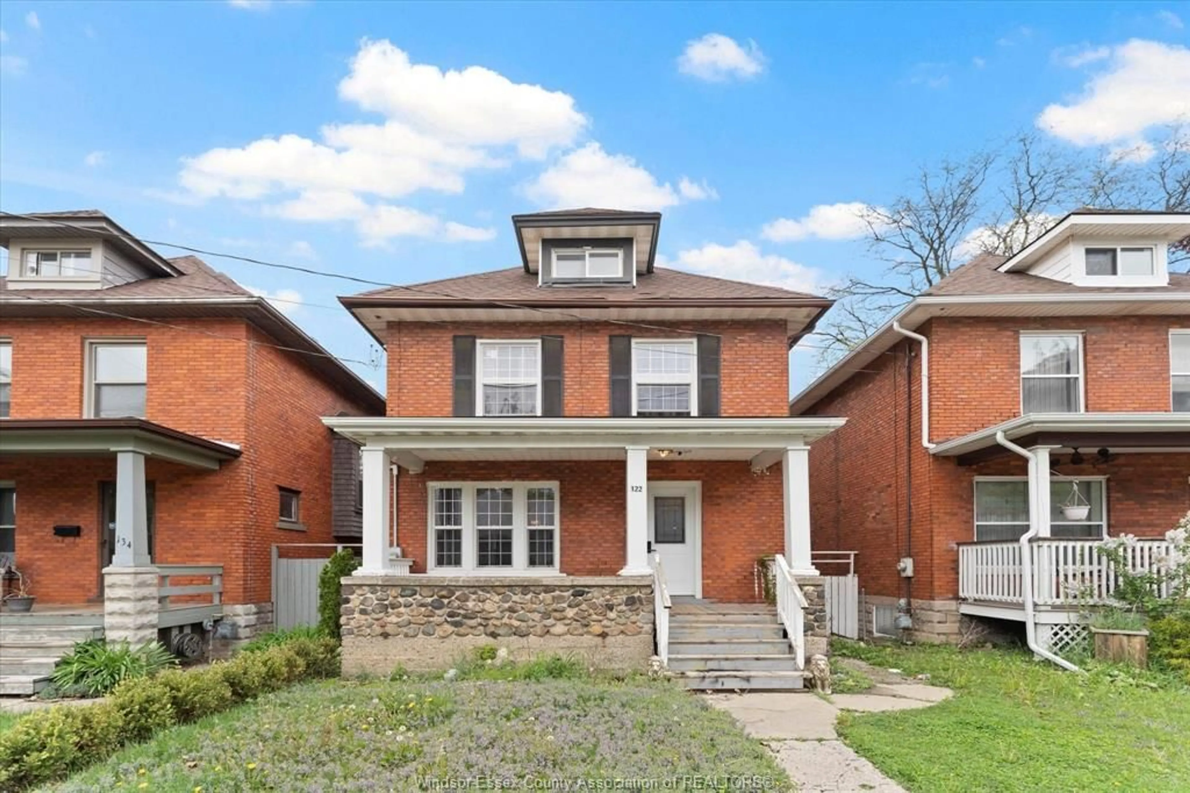 Home with brick exterior material, street for 122 MONTROSE St, Windsor Ontario N8X 1A3