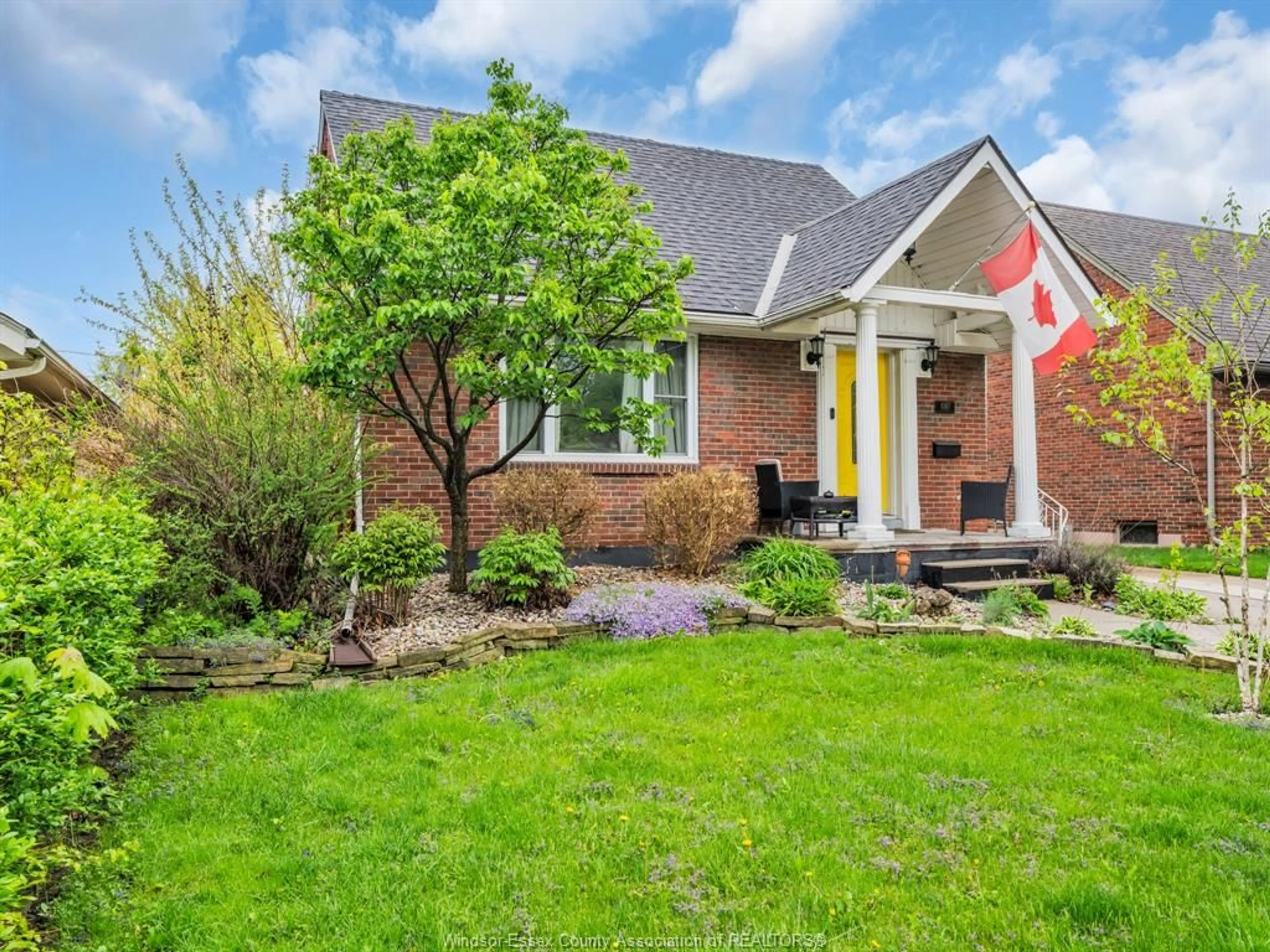 Home with brick exterior material, street for 1087 GLIDDEN, Windsor Ontario N8S 2N9