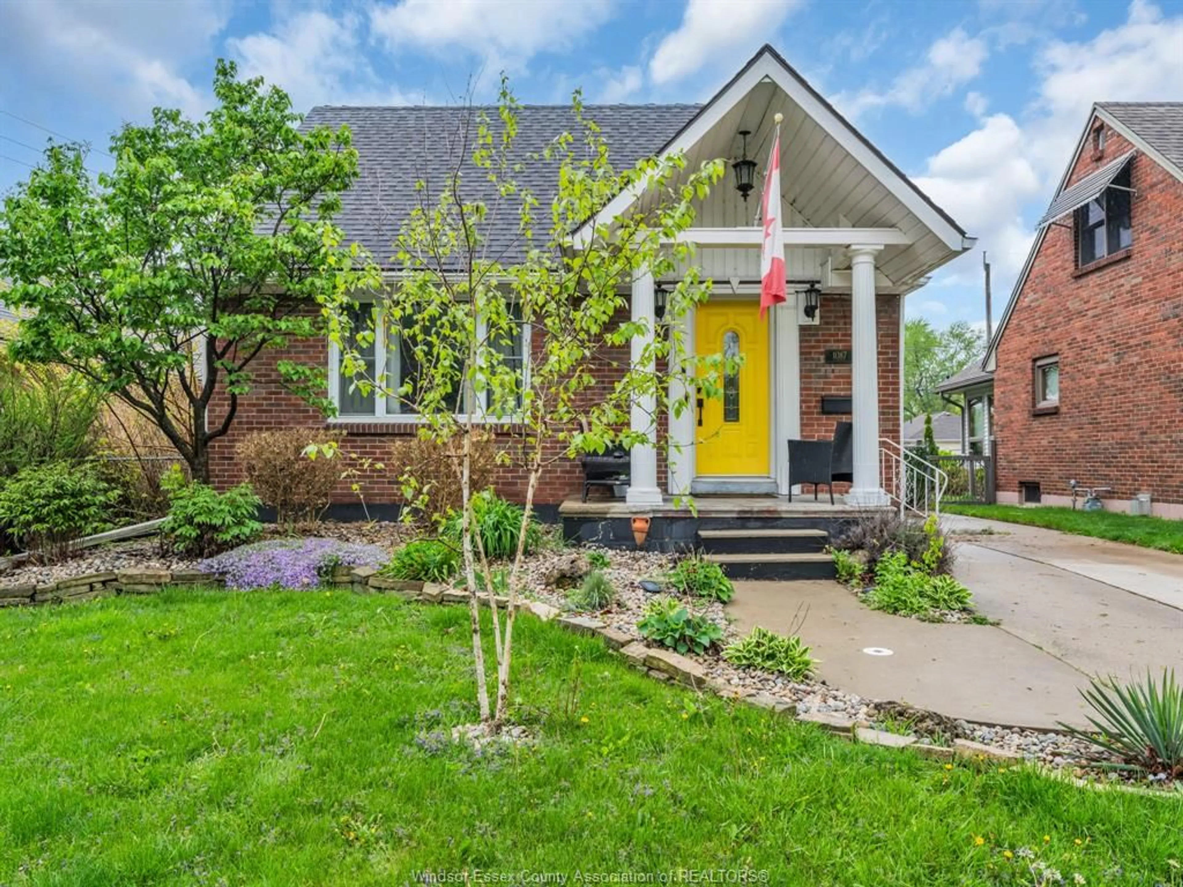Home with brick exterior material, street for 1087 GLIDDEN, Windsor Ontario N8S 2N9