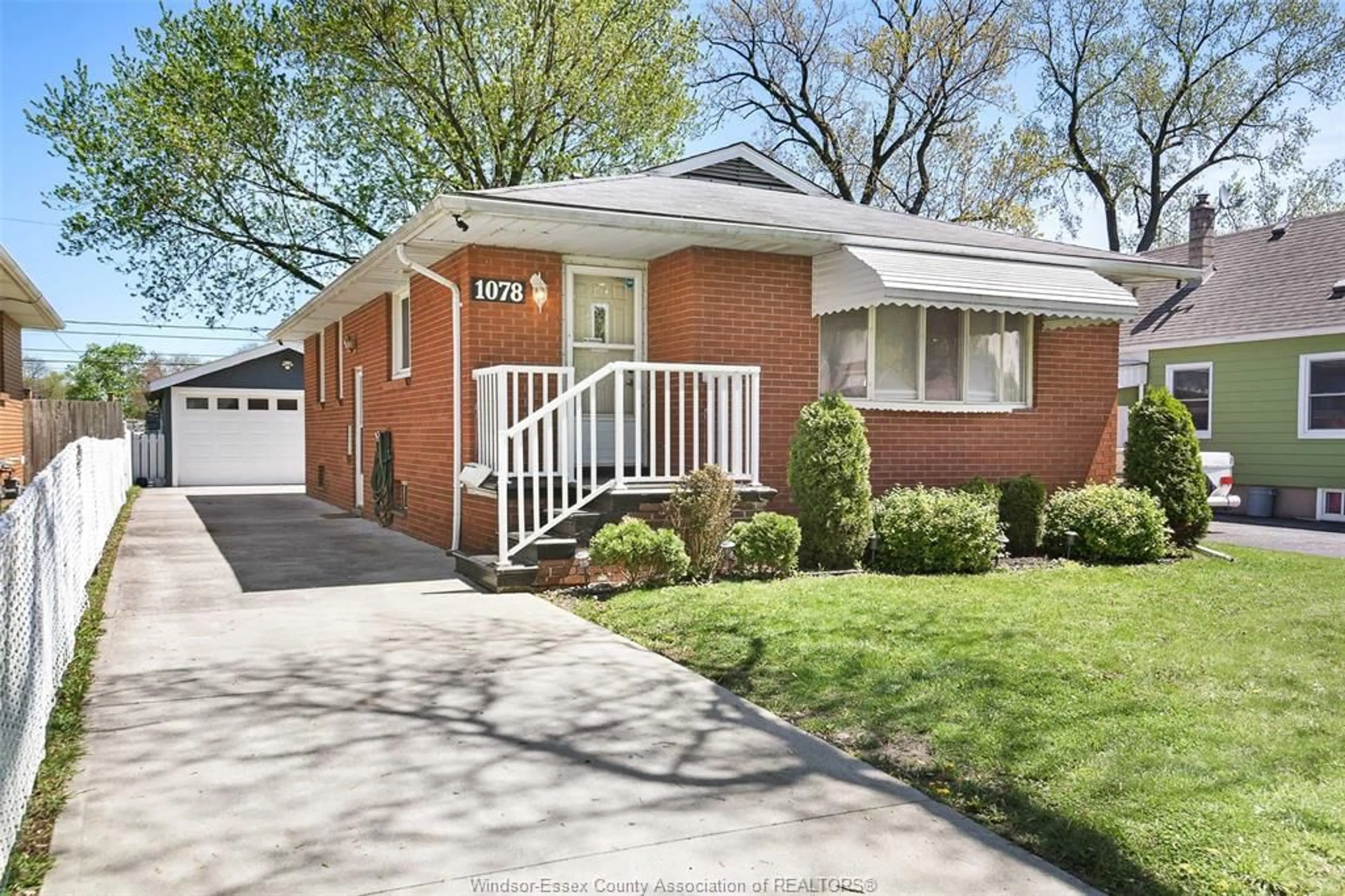 Home with brick exterior material, street for 1078 FORD, Windsor Ontario N8S 2G1