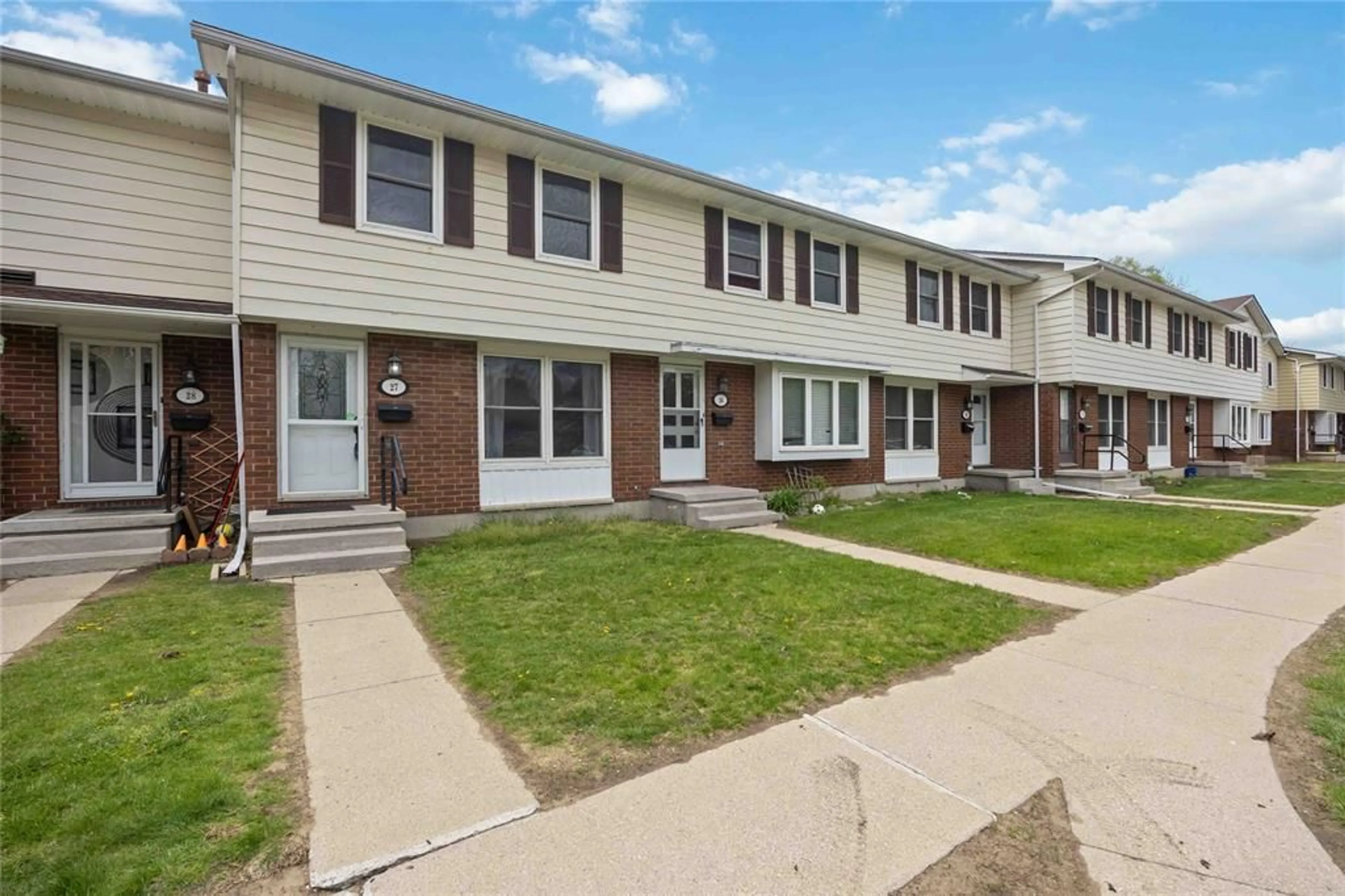 Unknown for 825 Exmouth St #27, Sarnia Ontario N7T 5R1