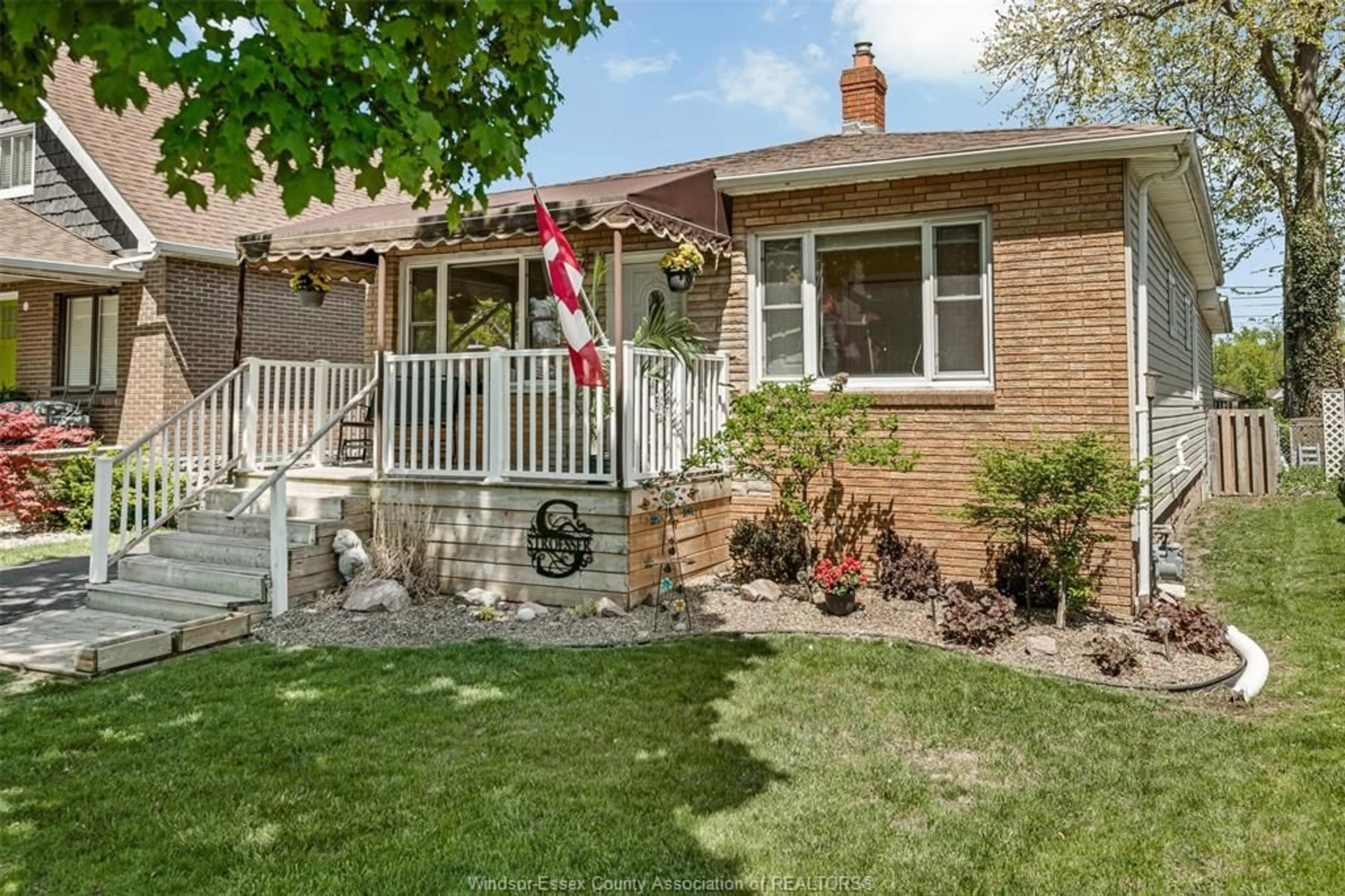Unknown for 948 Jefferson, Windsor Ontario N8S 2R1