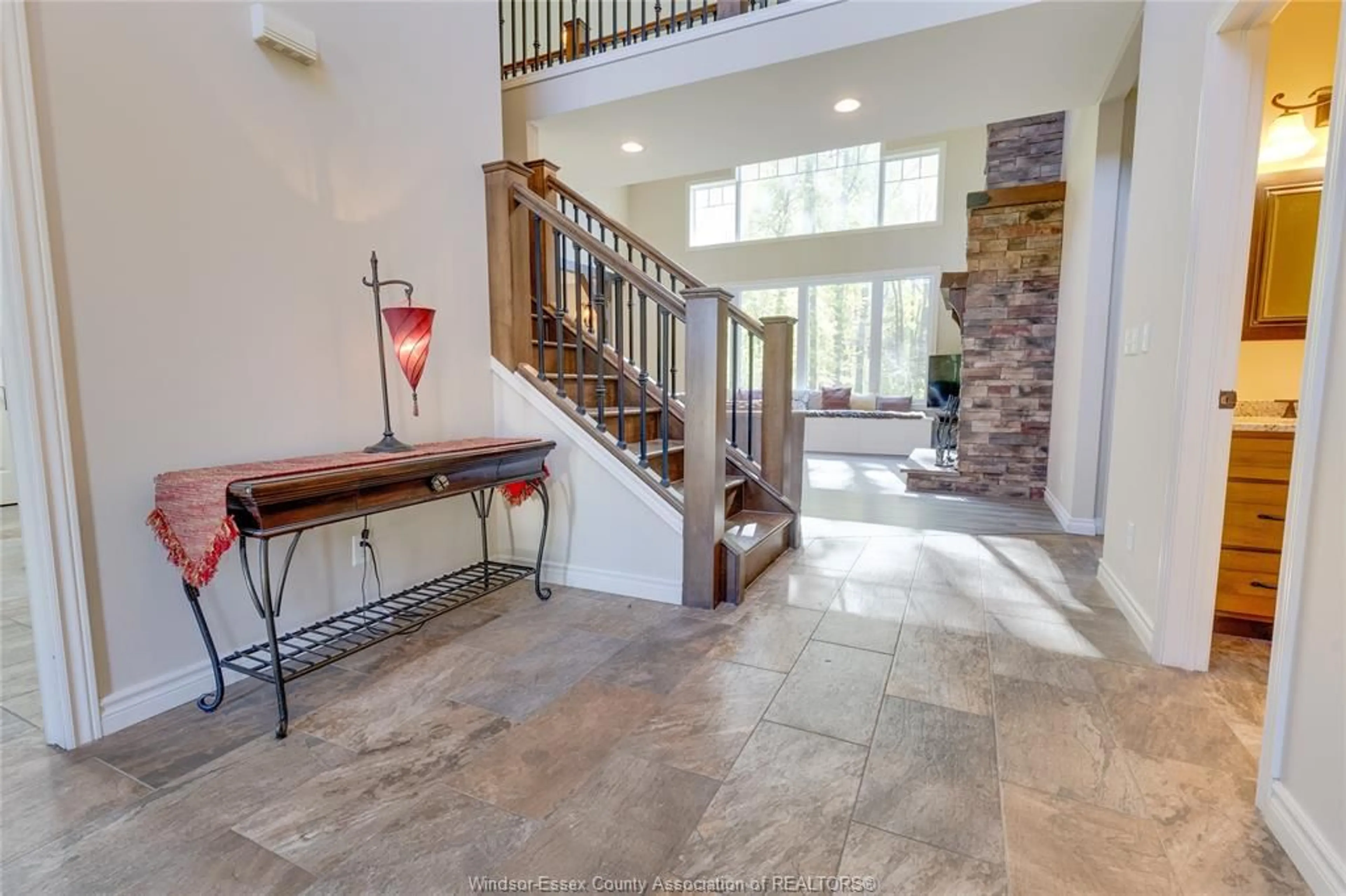 Indoor foyer for 7180 Matchette, LaSalle Ontario N9J 2S3
