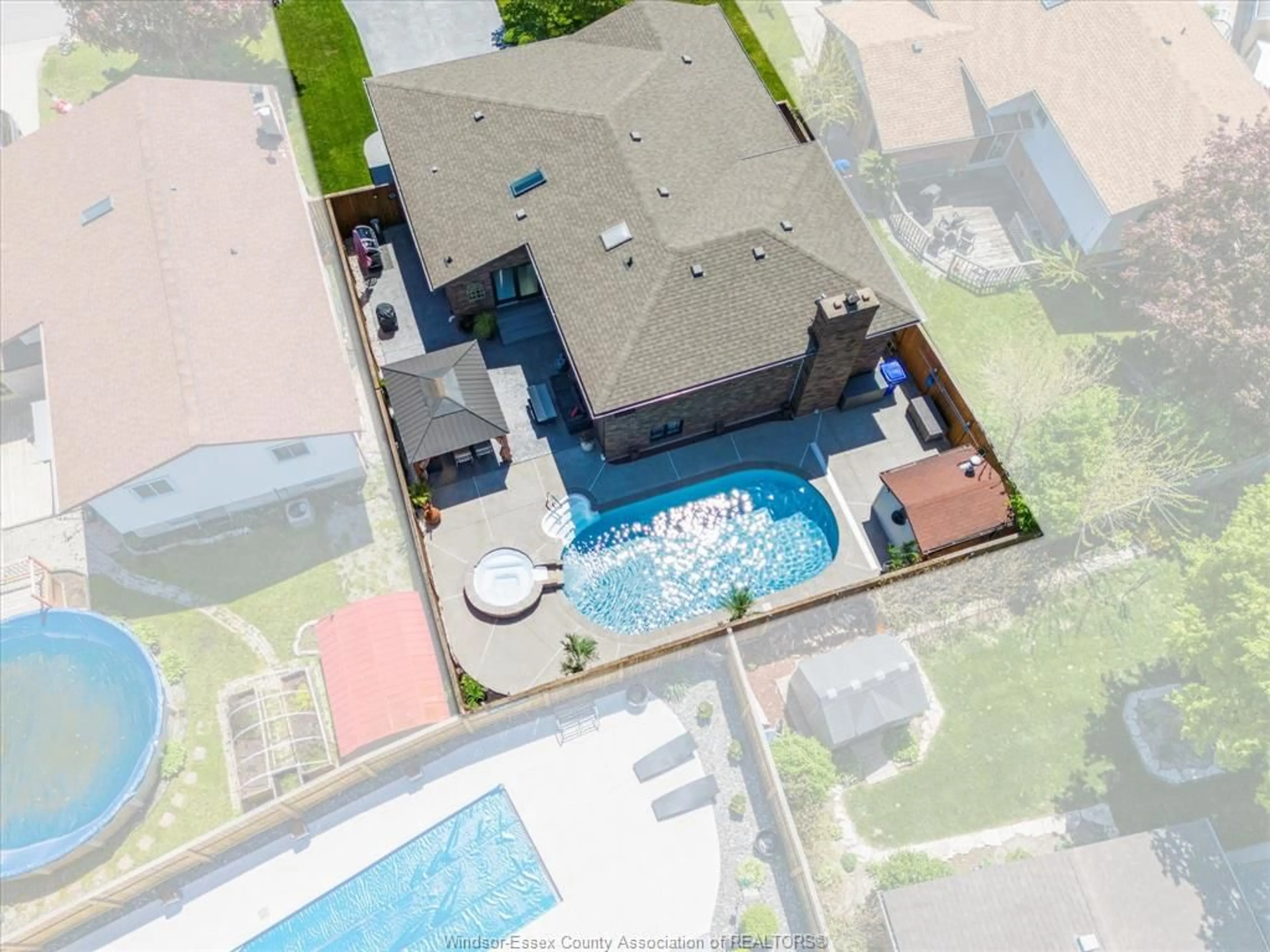 Pool for 1863 HEATHERSTONE ..., LaSalle Ontario N9H 2G1