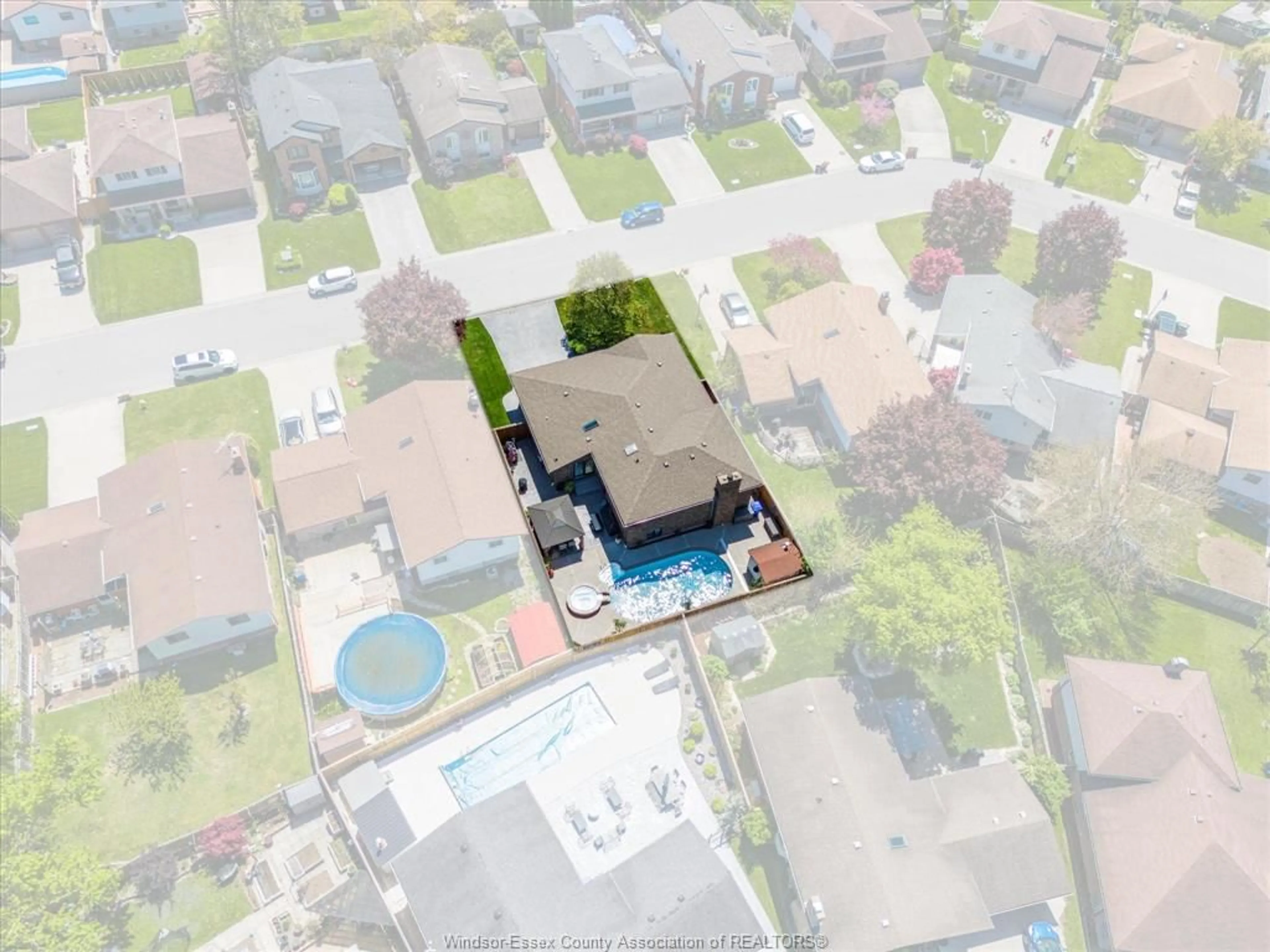 A pic from outside/outdoor area/front of a property/back of a property/a pic from drone, street for 1863 HEATHERSTONE ..., LaSalle Ontario N9H 2G1