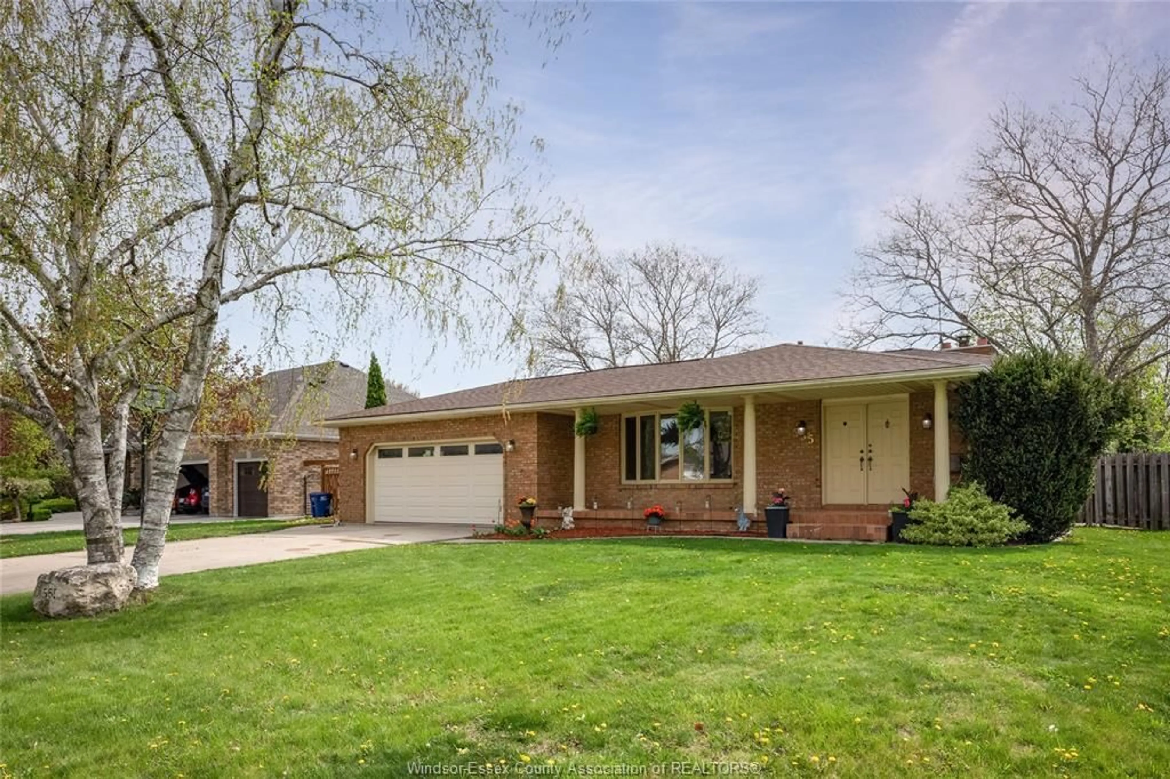 Home with brick exterior material, street for 555 COLLIER Cres, Tecumseh Ontario N8N 3J4