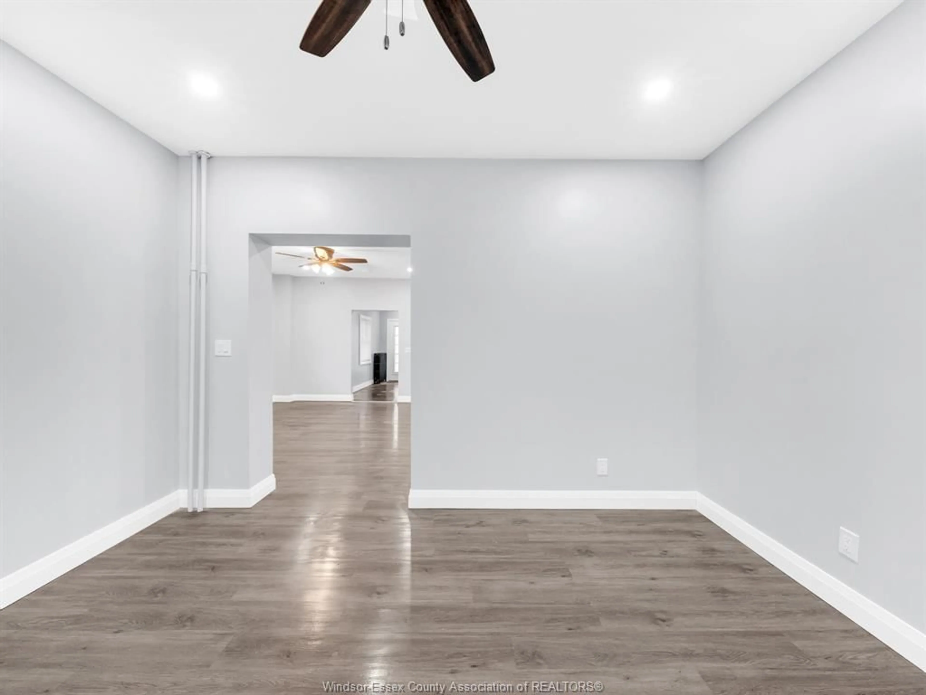 A pic of a room for 404 CRAWFORD Ave, Windsor Ontario N9A 5C4