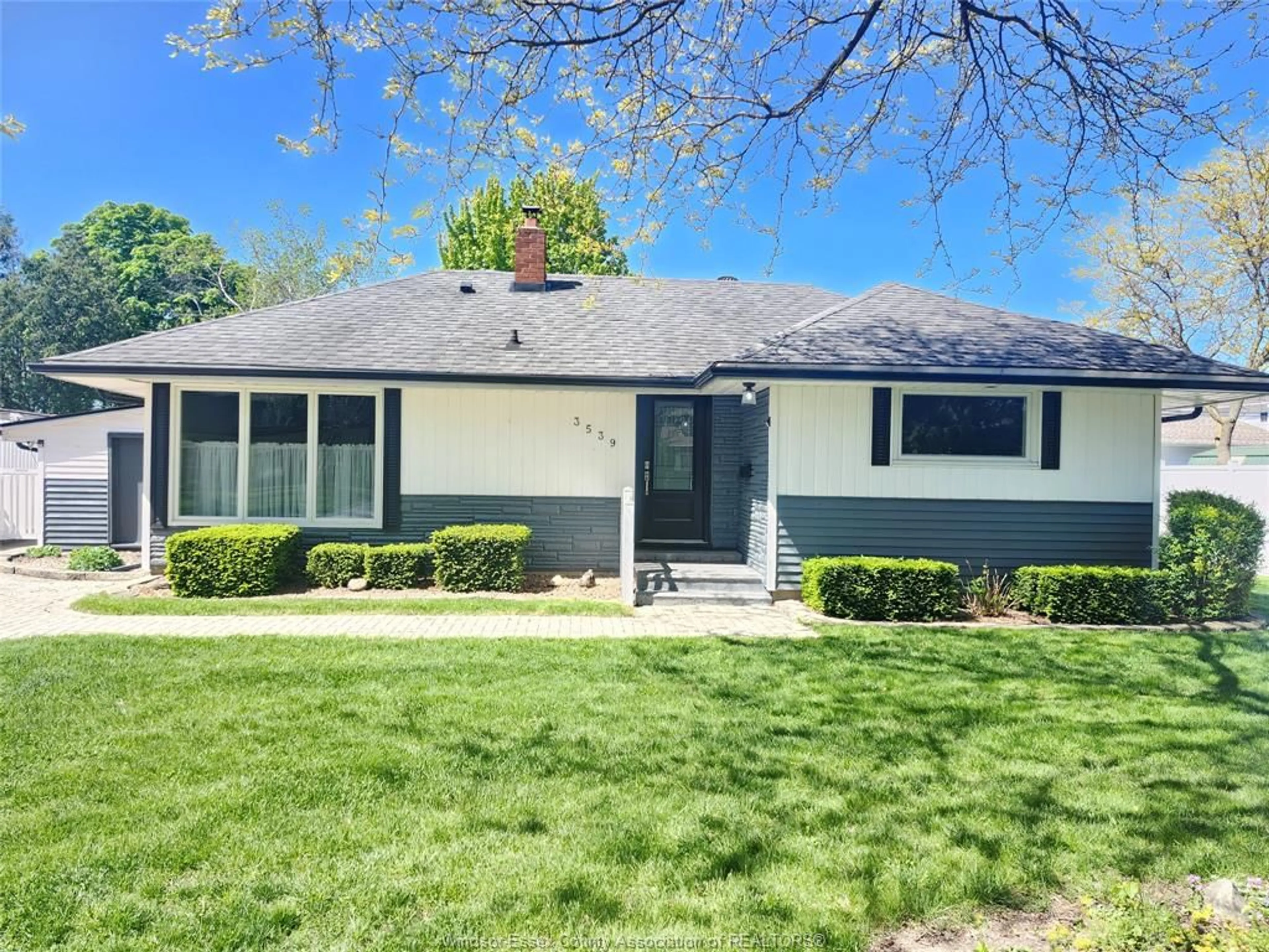 Home with vinyl exterior material, street for 3539 BYNG Rd, Windsor Ontario N8W 3H7