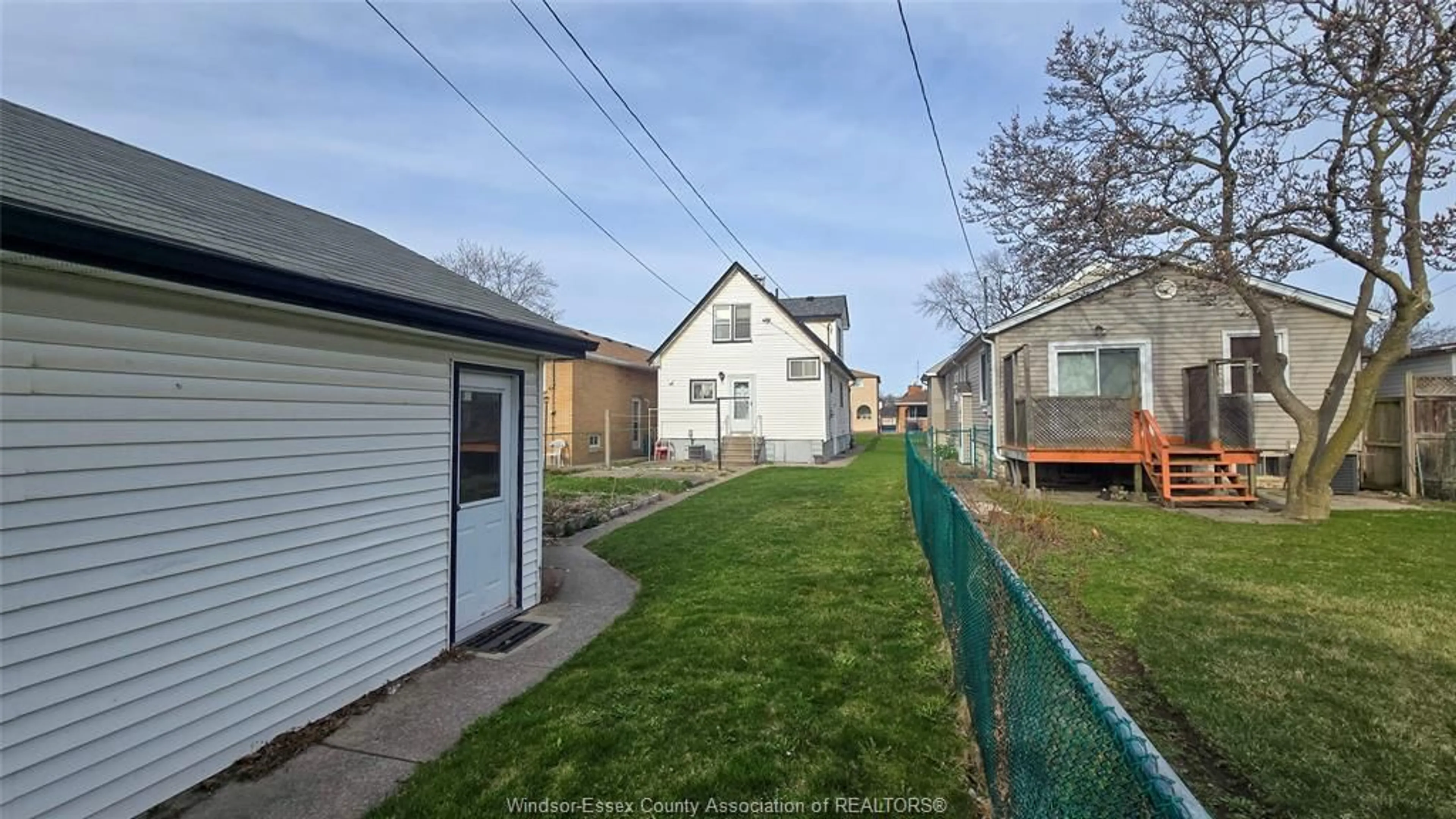 A pic from outside/outdoor area/front of a property/back of a property/a pic from drone, street for 1185 LANGLOIS Ave, Windsor Ontario N9A 2H4