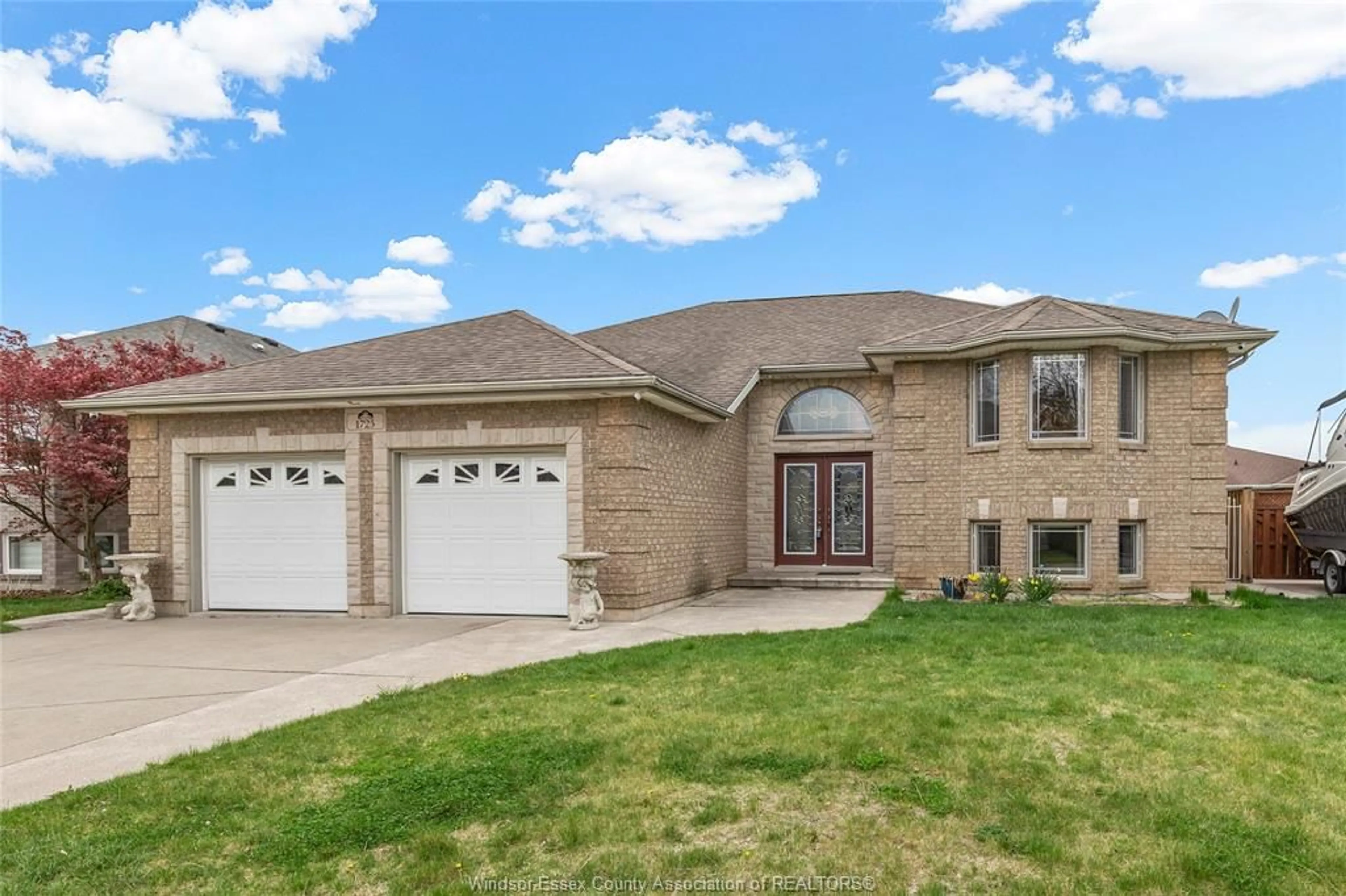 Home with brick exterior material, street for 1725 ASKIN Ave, Windsor Ontario N9B 3T9